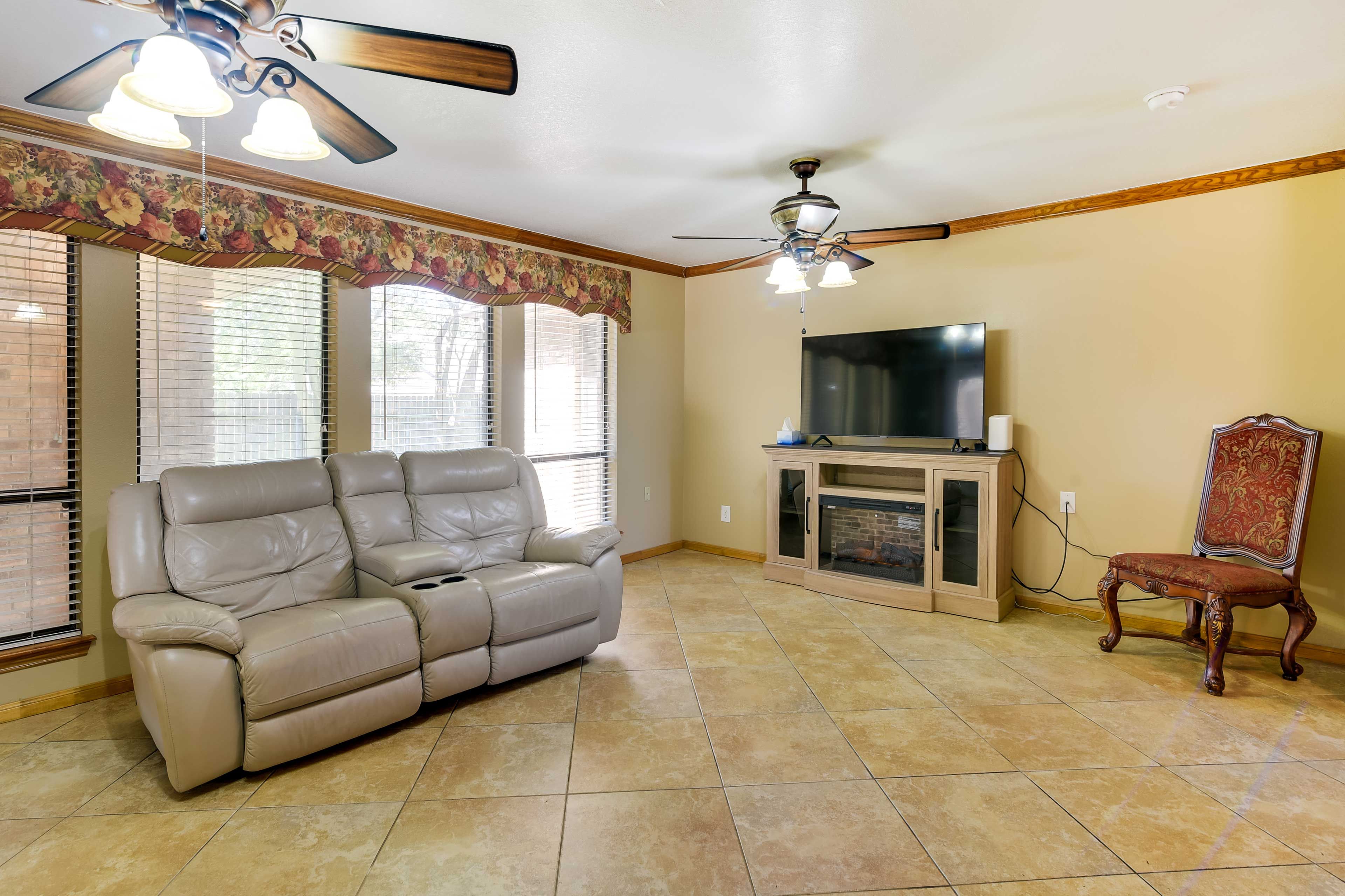 Family Room | Smart TV | Electric Fireplace