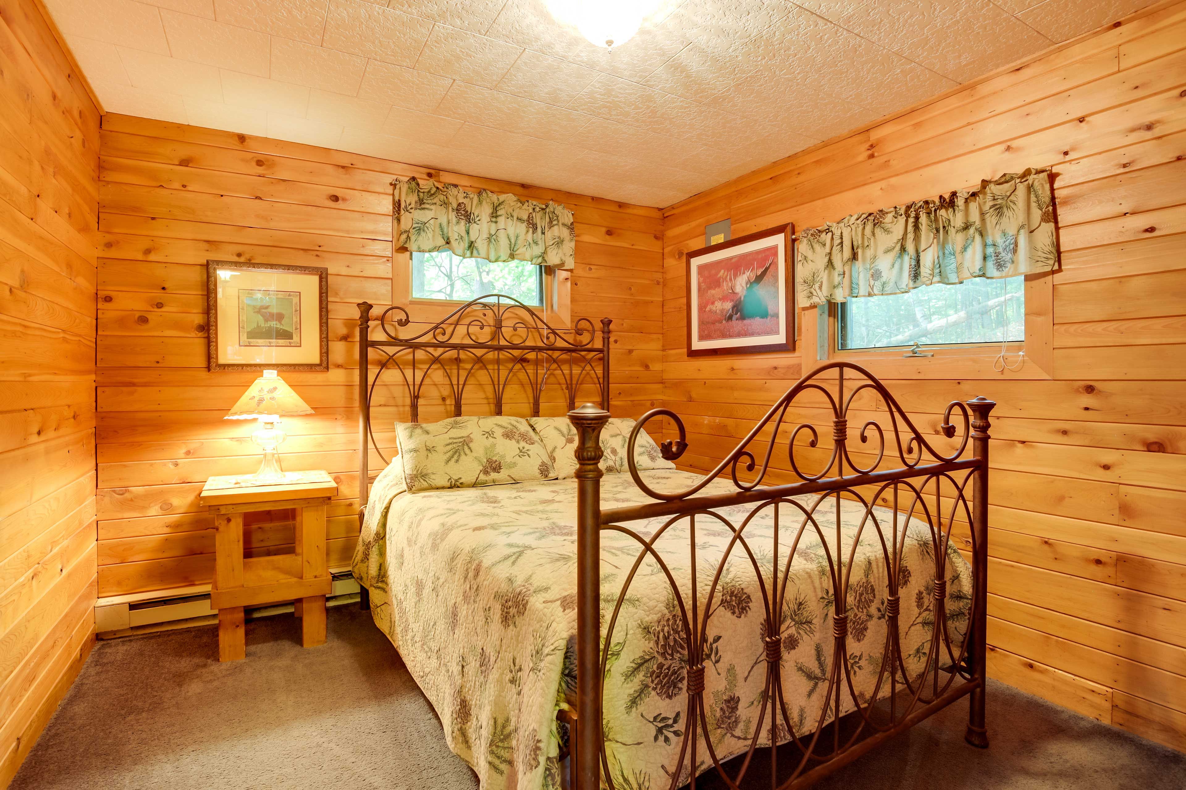 Bedroom | Full Bed