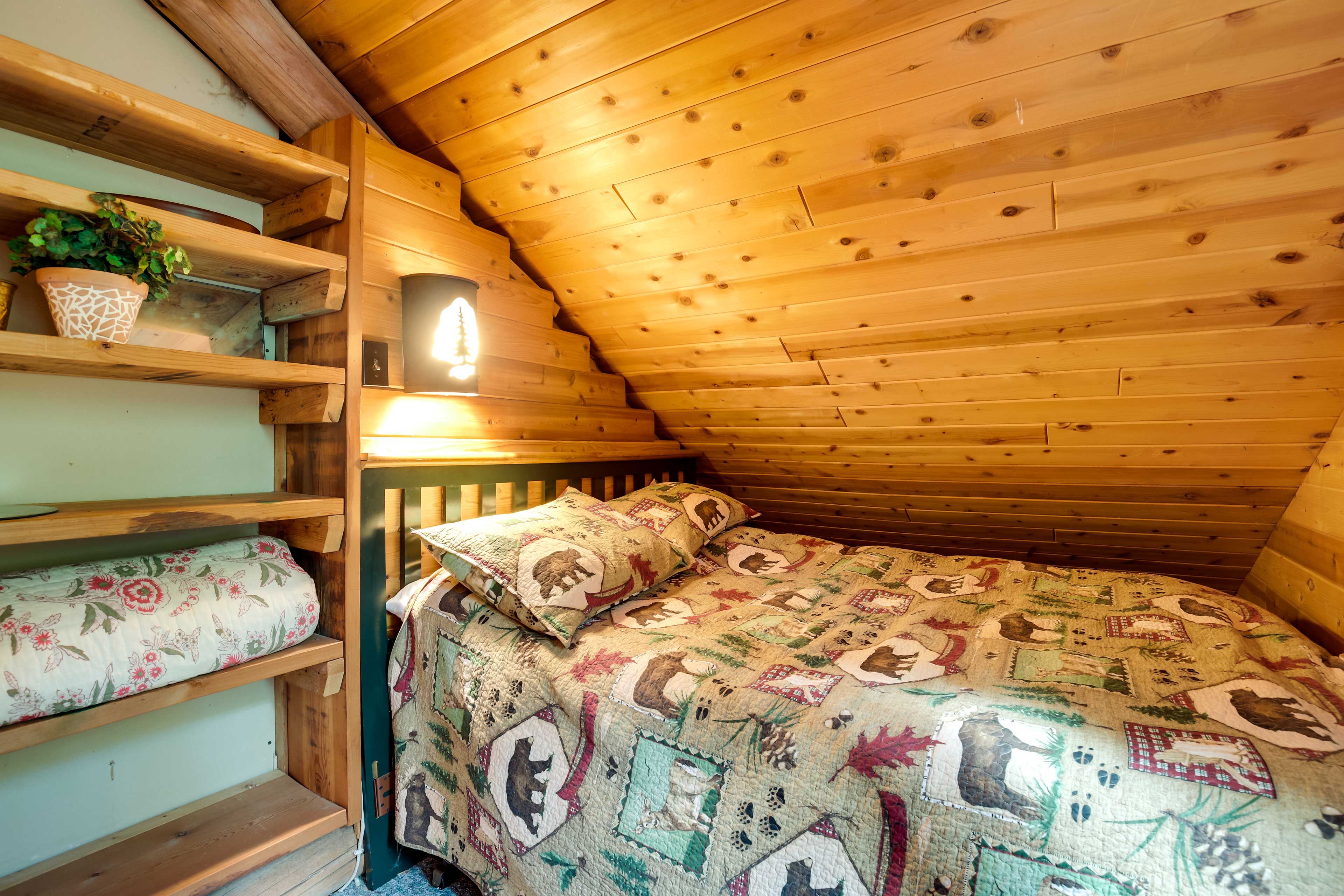 Studio | 1st Floor | Full Bed