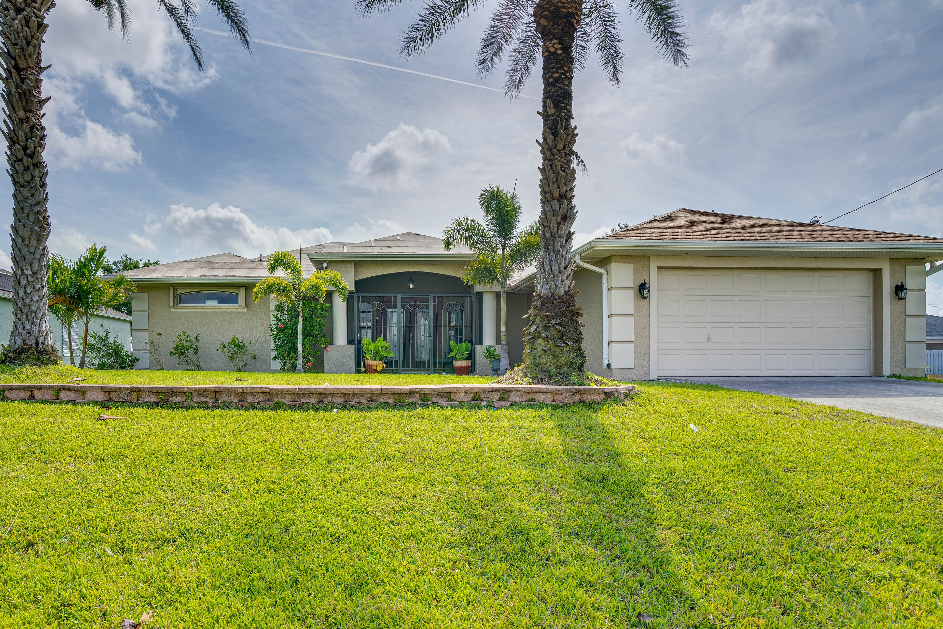 Villa Exterior | Free WiFi (High Speed) | Lanai | Saltwater Pool w/ Solar Heater