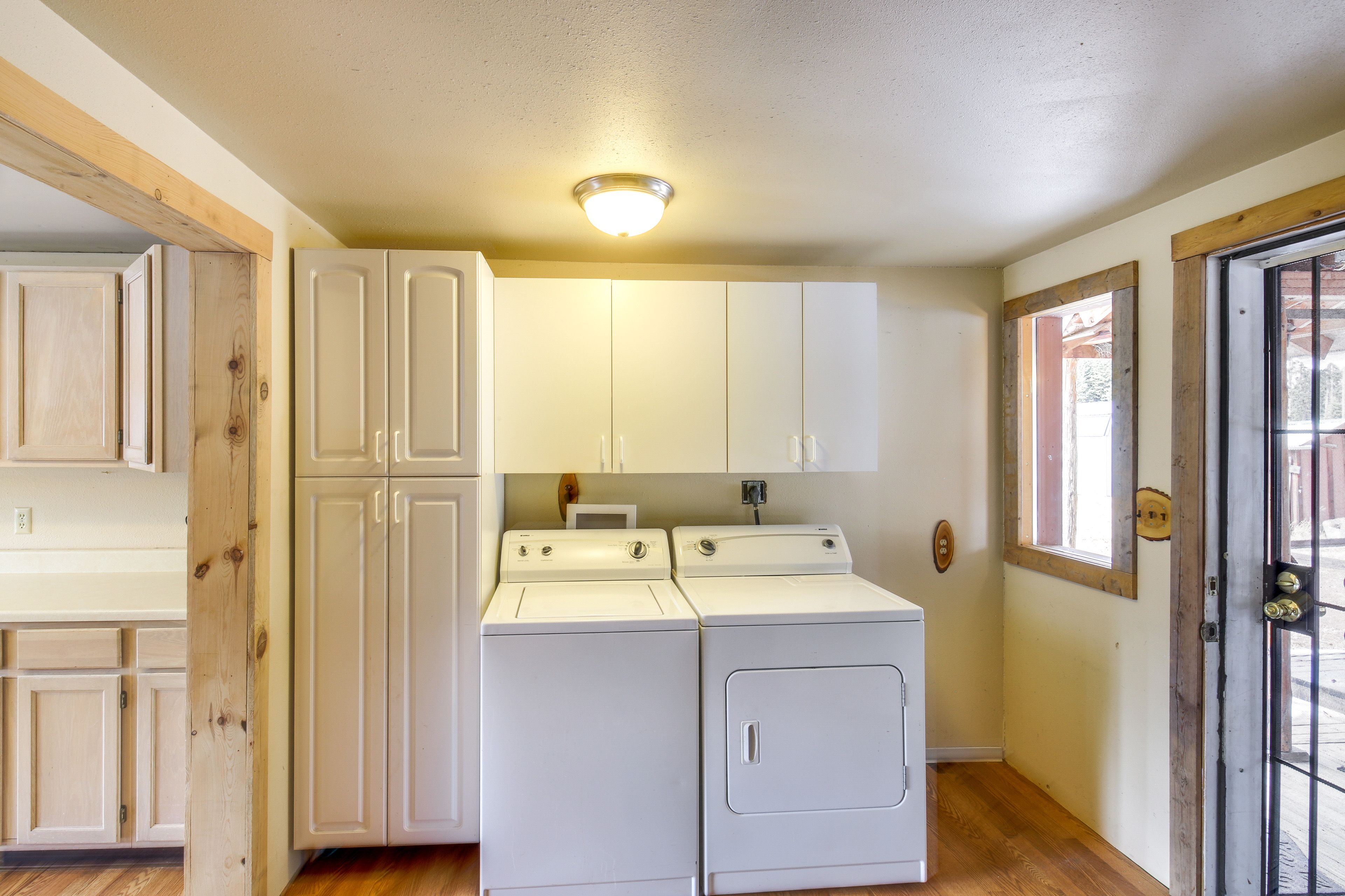 Mud Room | Washer/Dryer | Iron/Board | Board Games