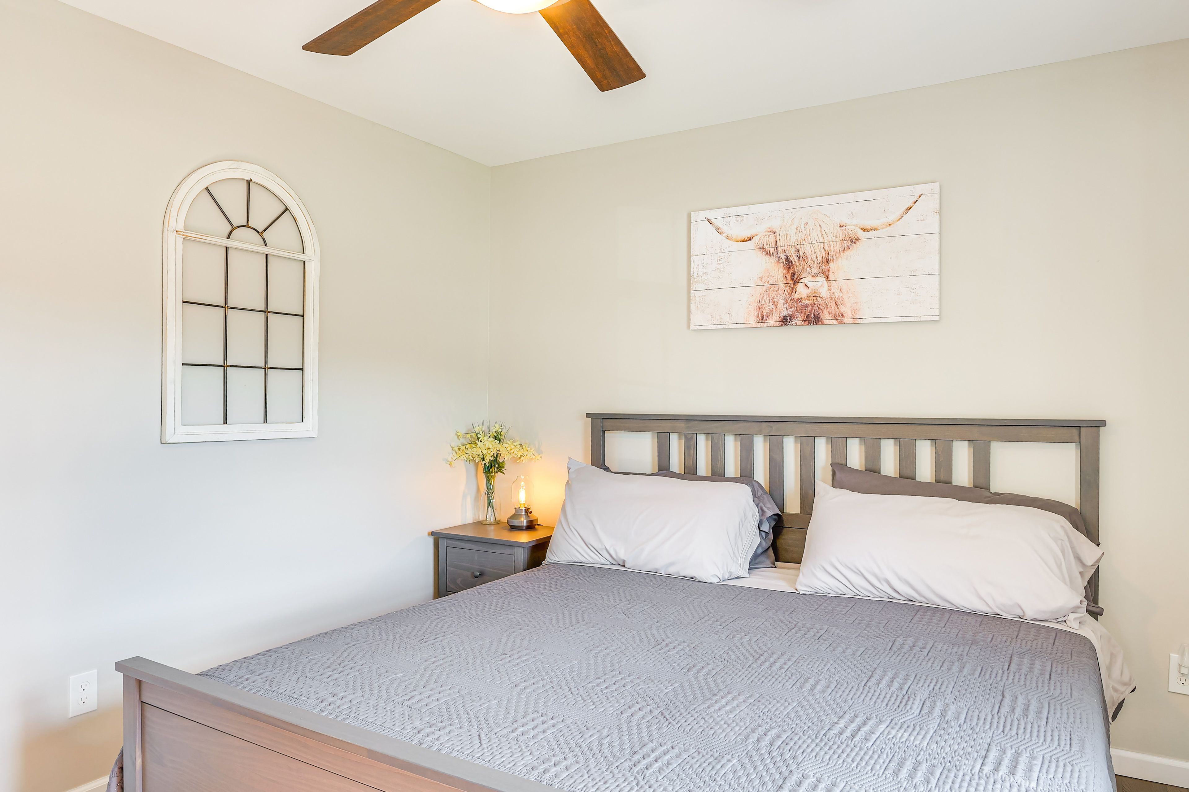 Bedroom 2 | King Bed