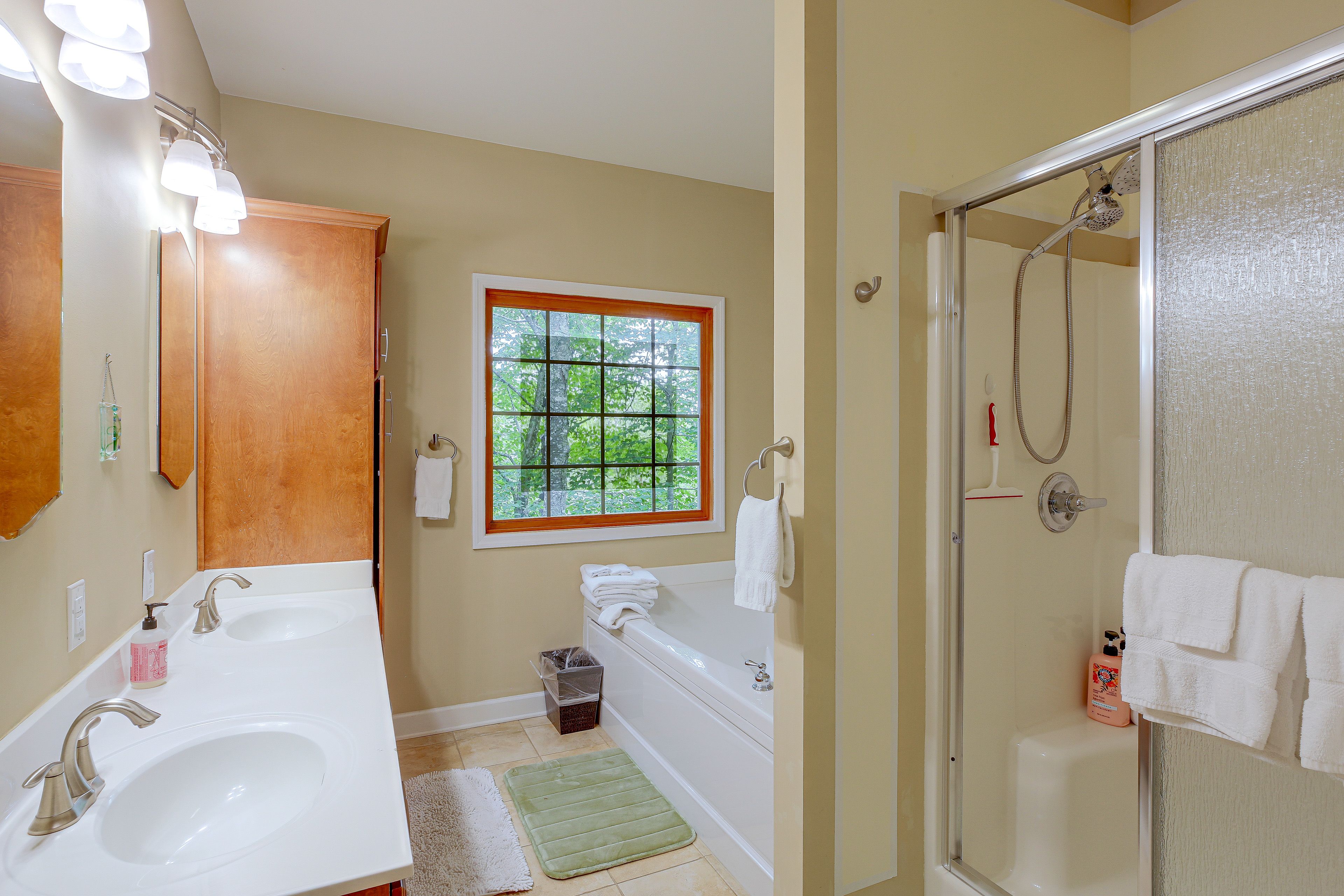 En-Suite Bathroom | Complimentary Toiletries