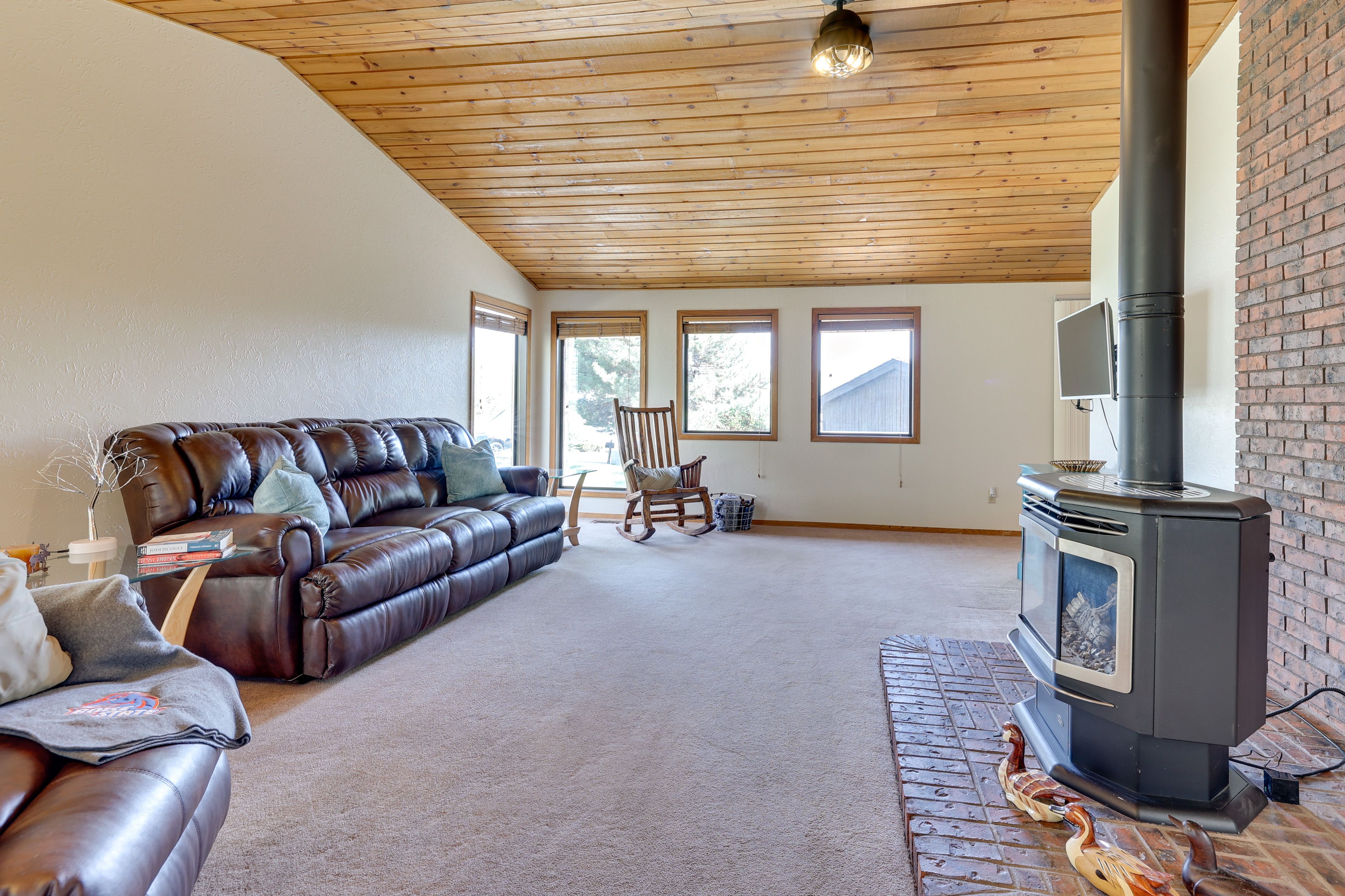 Living Room | TV w/ Roku | Board Games | Wood-Burning Stove