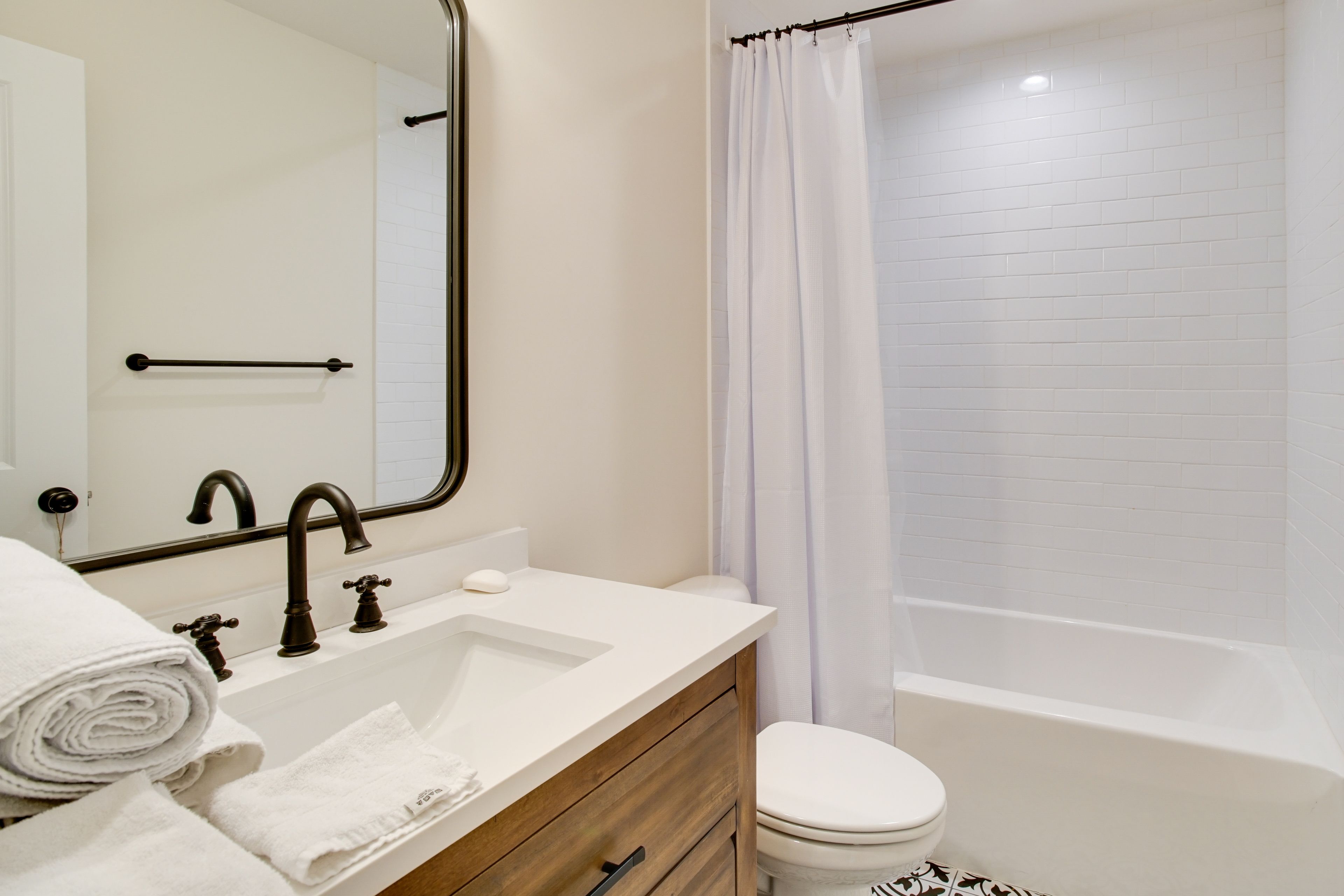 Full Bathroom | Main Floor