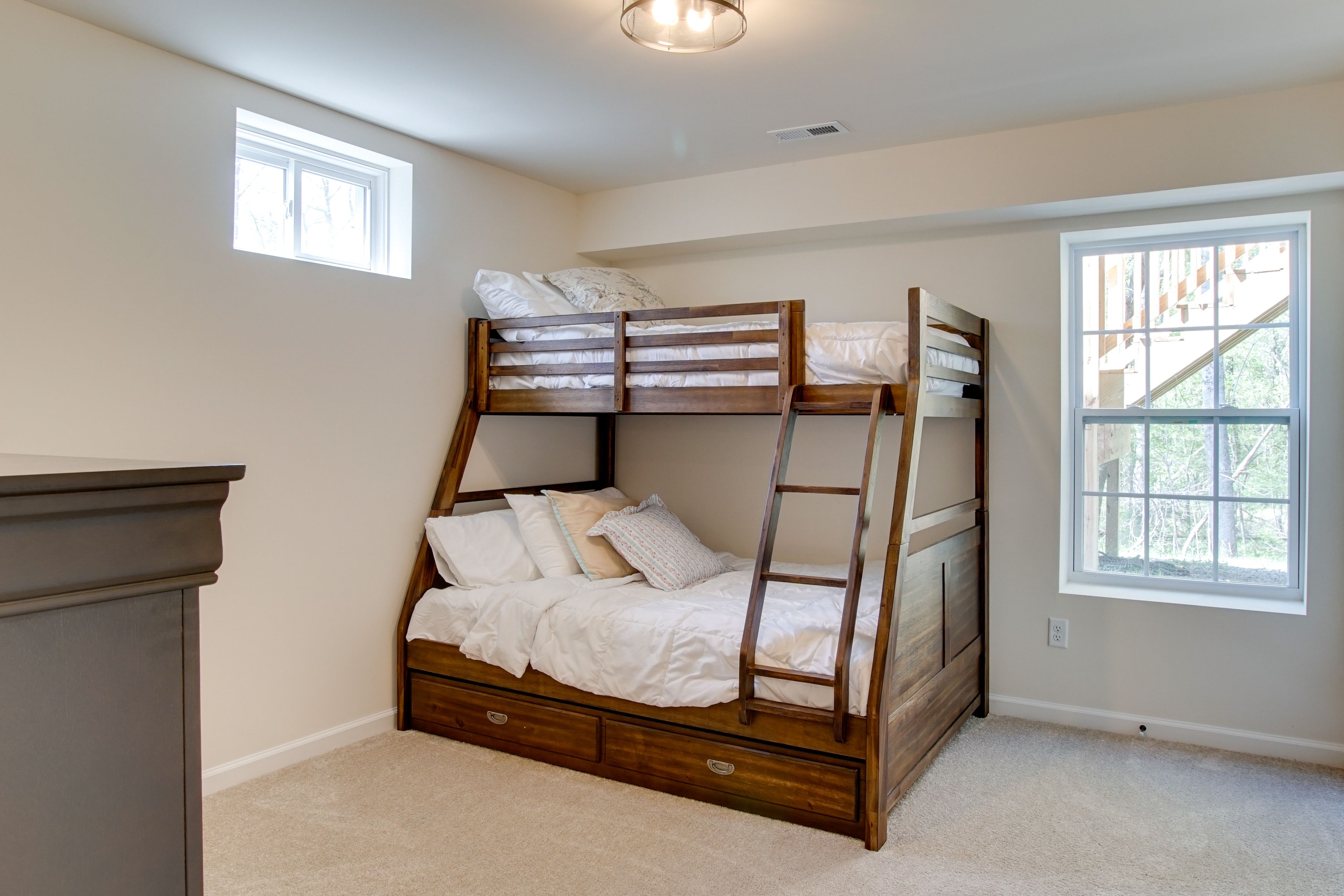 Bedroom 4 | Twin/Full Bunk Bed w/ Twin Trundle | Basement | Smart TV