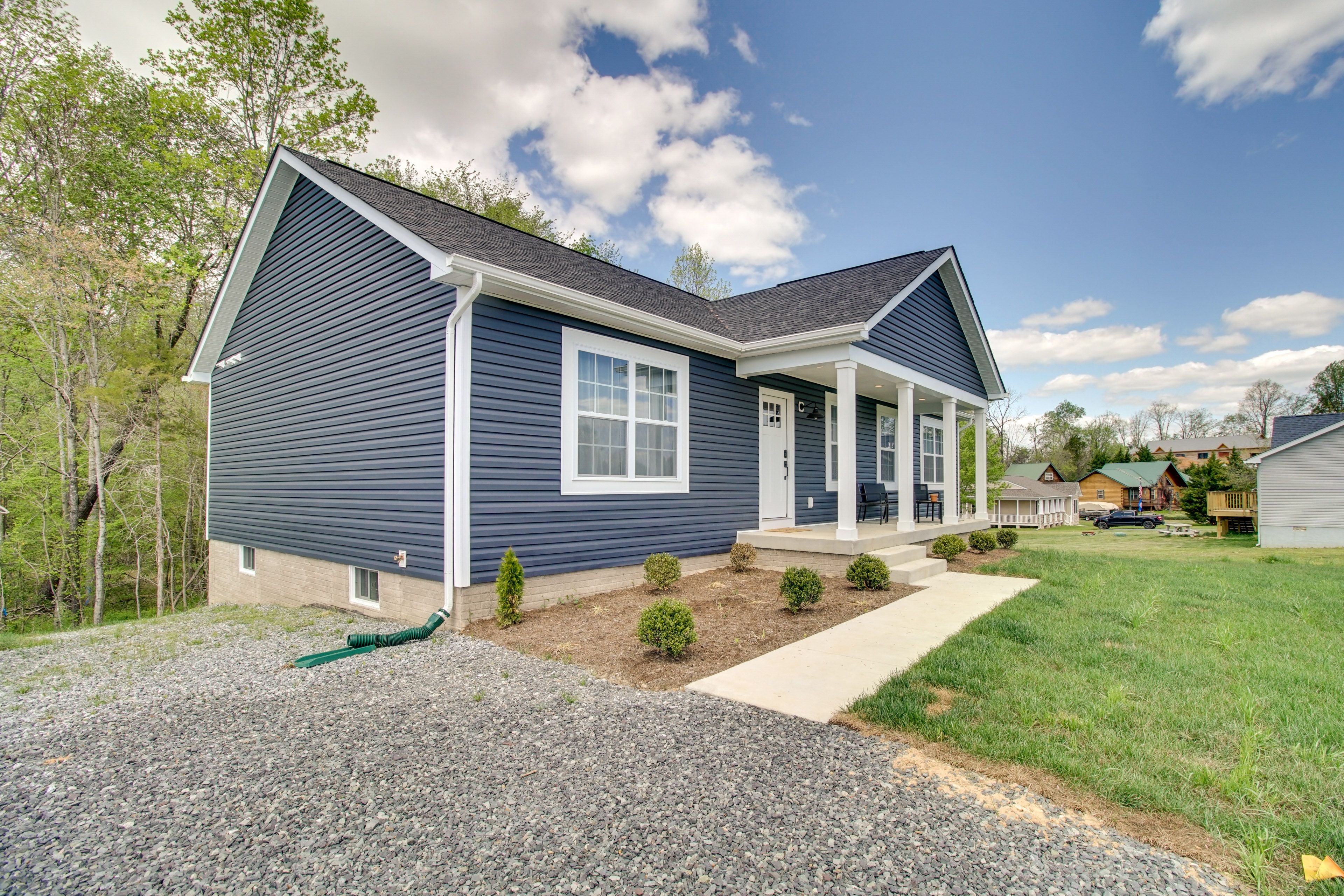 Property Exterior | Driveway (6 Vehicles) | Free Street Parking