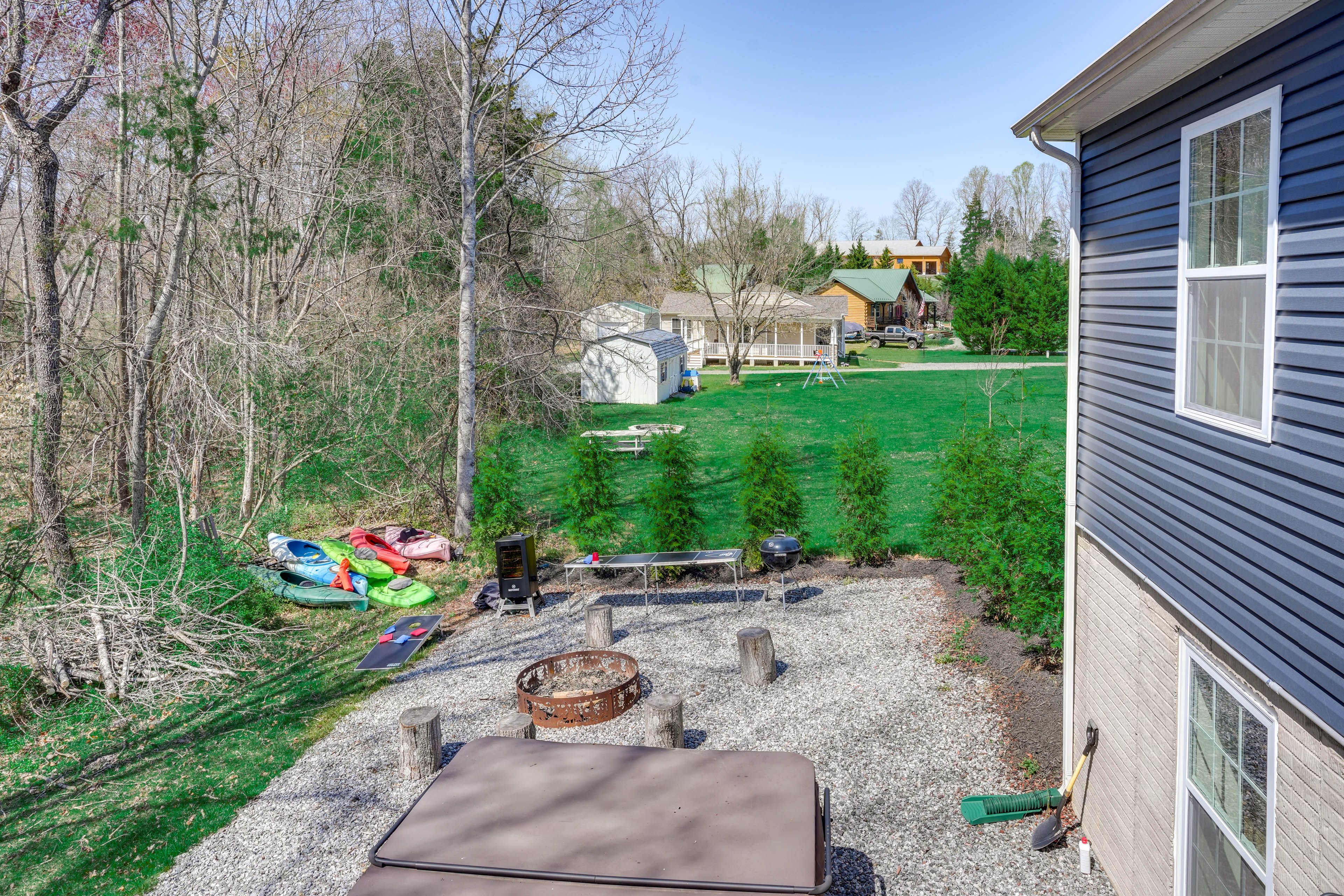 Backyard | Kayaks & Paddleboards