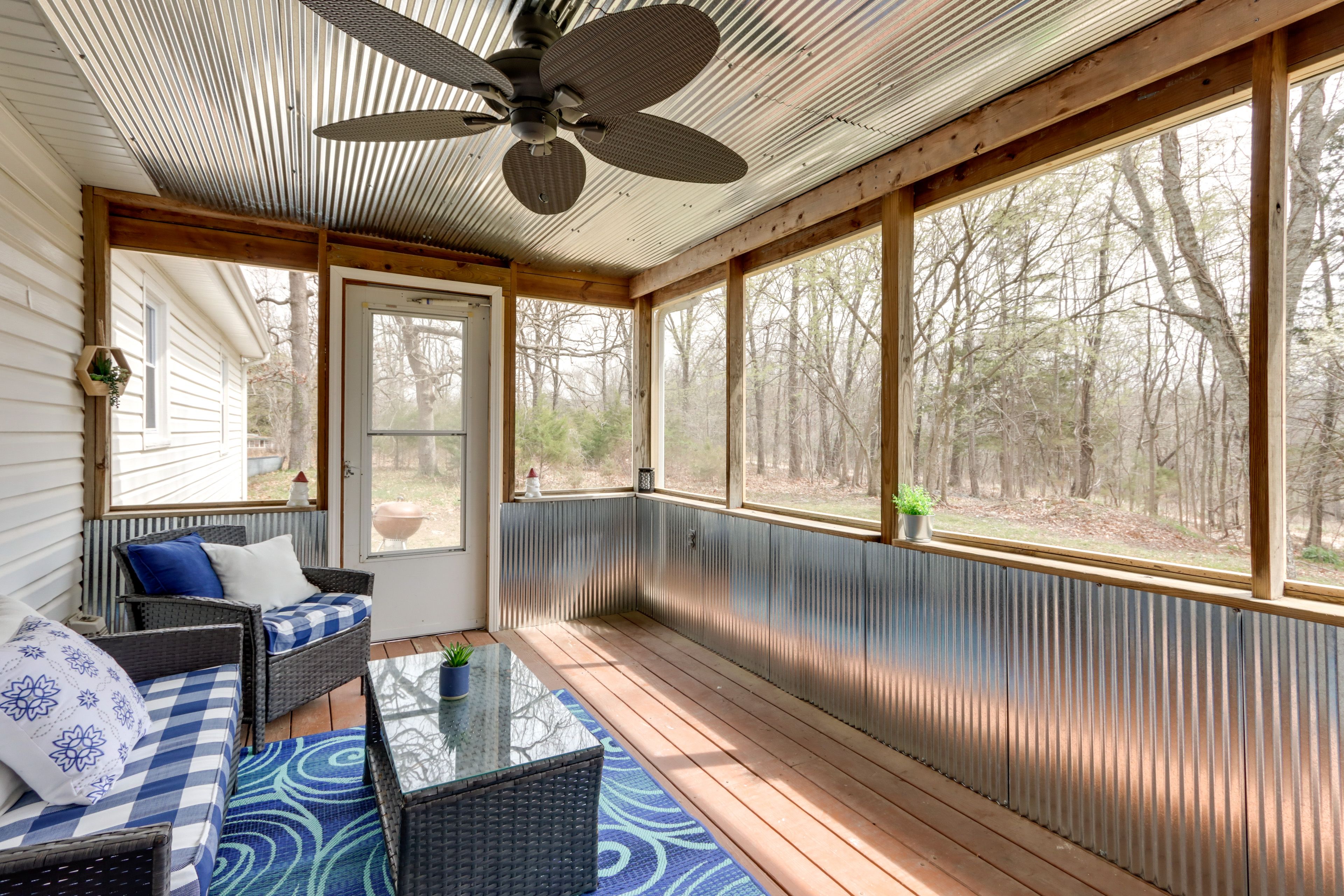Screened-In Back Porch