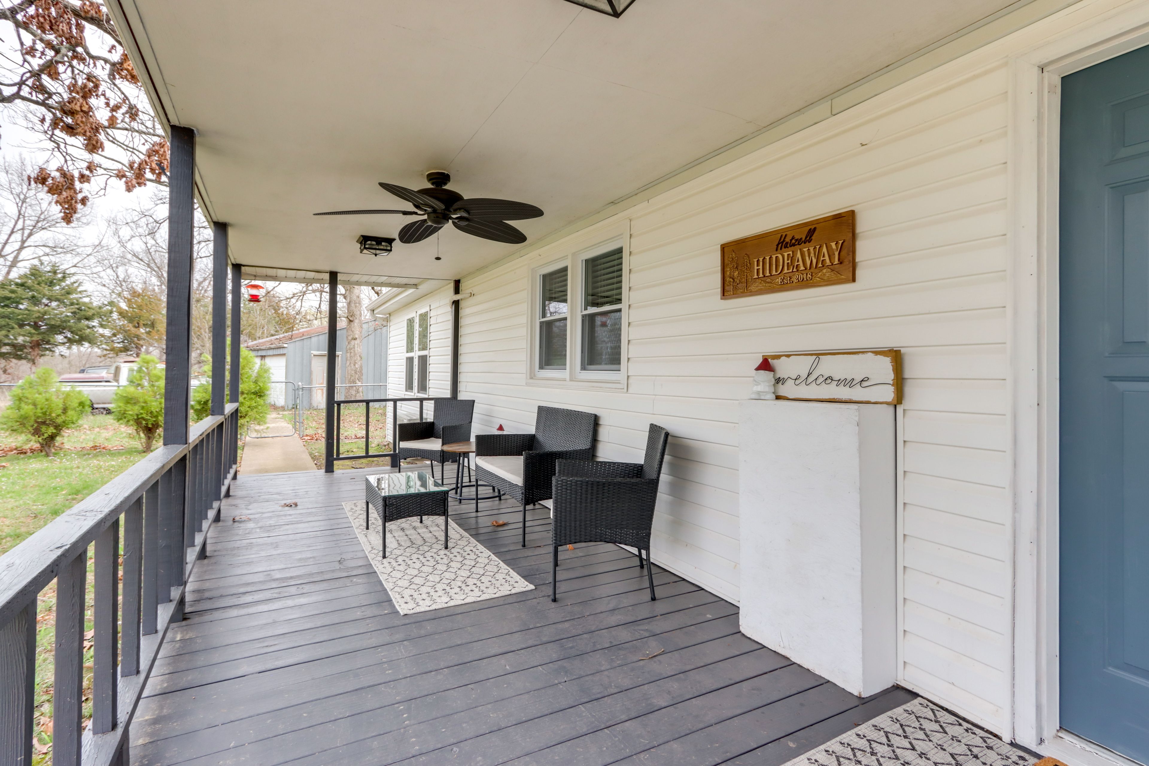 Furnished Porch