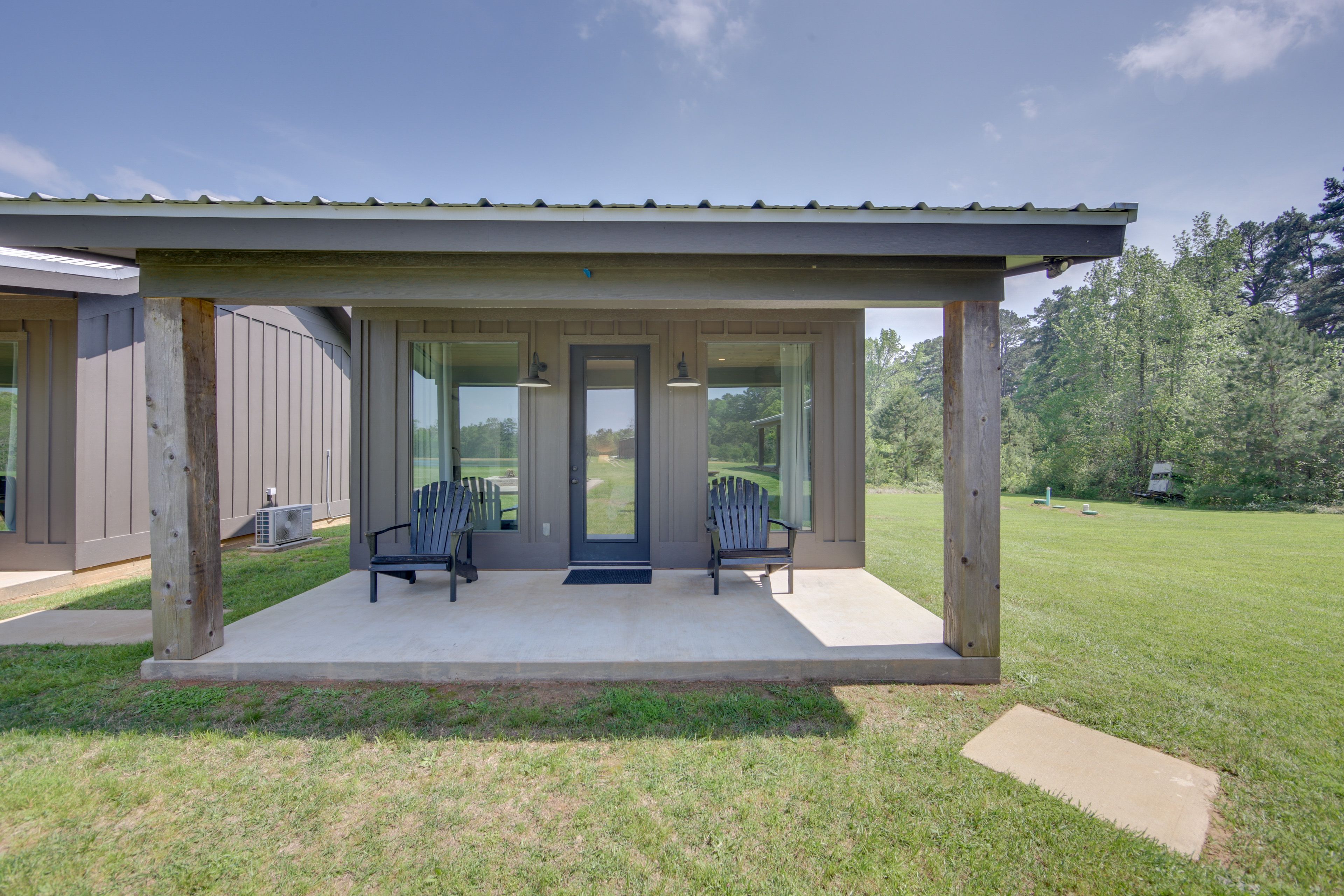 Casita 1 | Front Porch w/ Seating