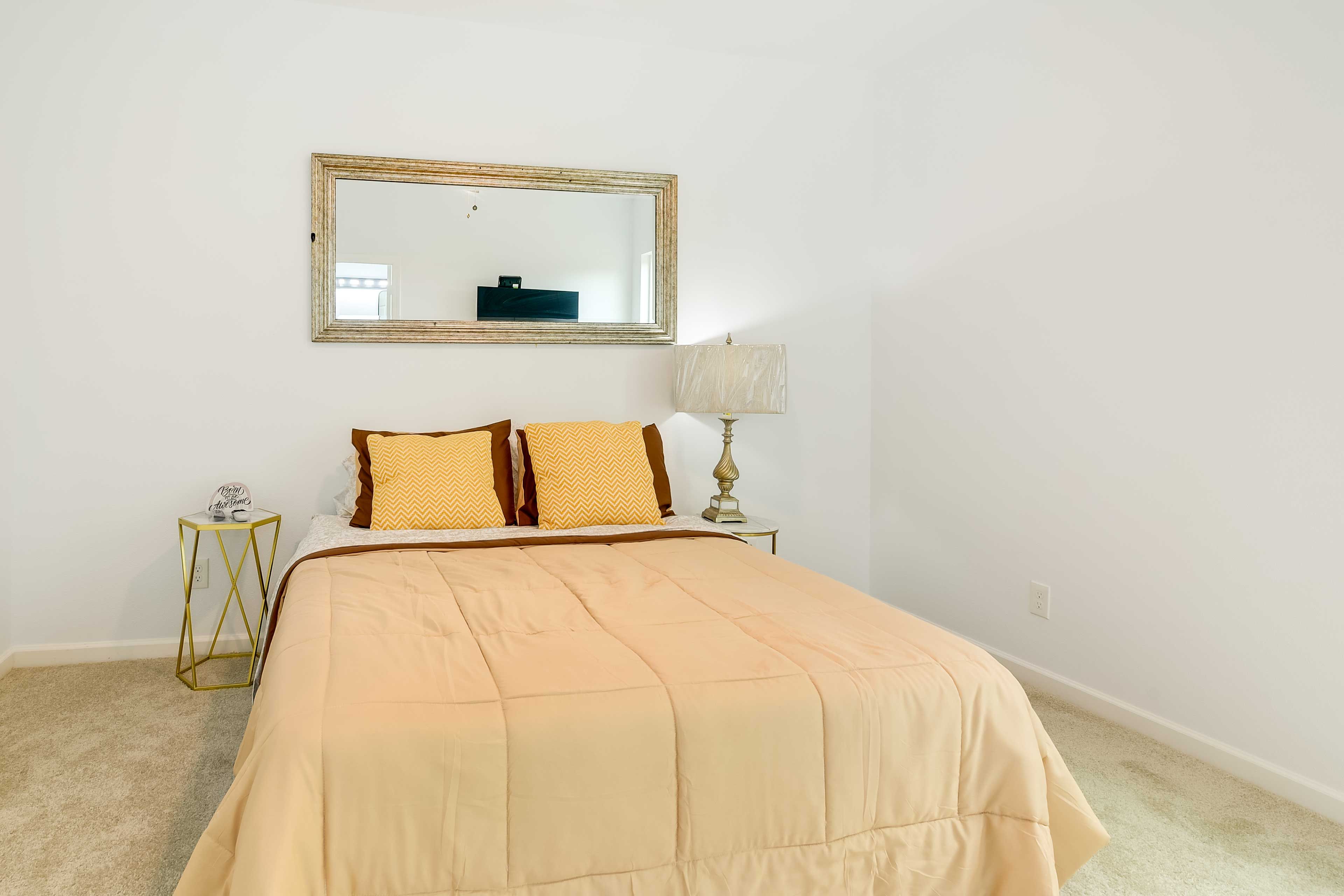 Bedroom 2 | Queen Bed | 2nd Floor | En-Suite Bathroom