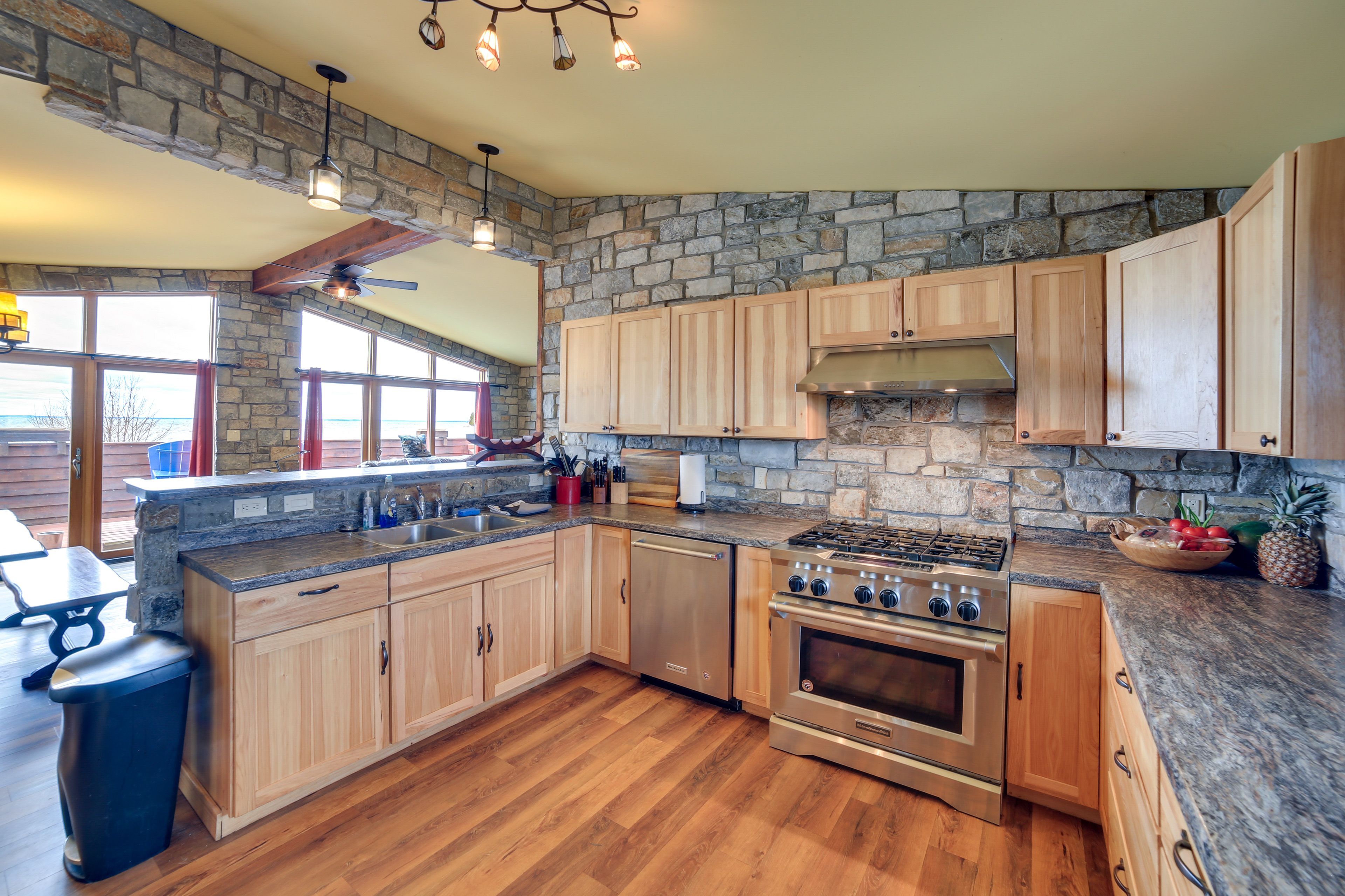 Kitchen | Gas Stove/Oven | Dishwasher | Refrigerator