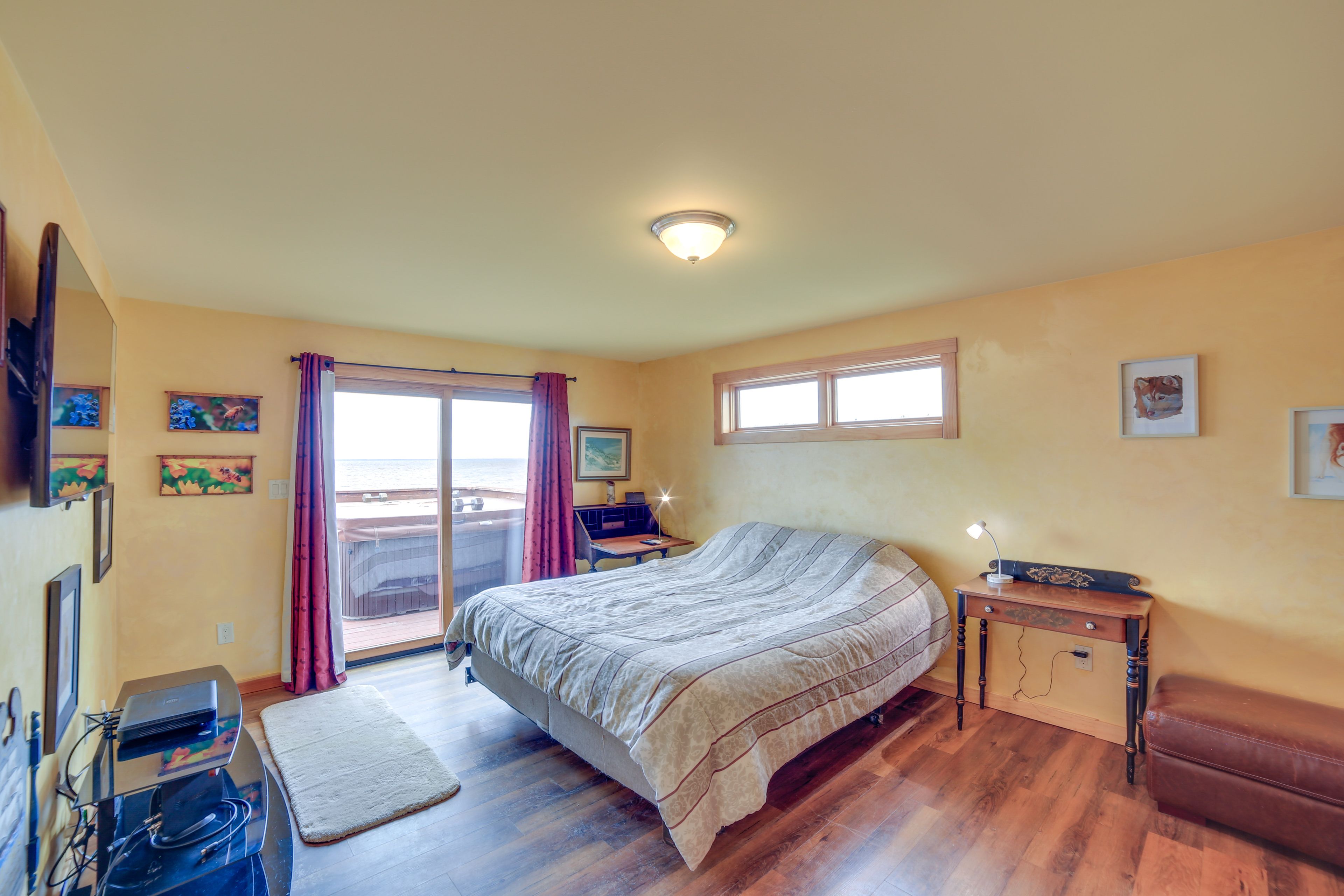 Bedroom 1 | California King Bed | En-Suite Bath | Smart TV