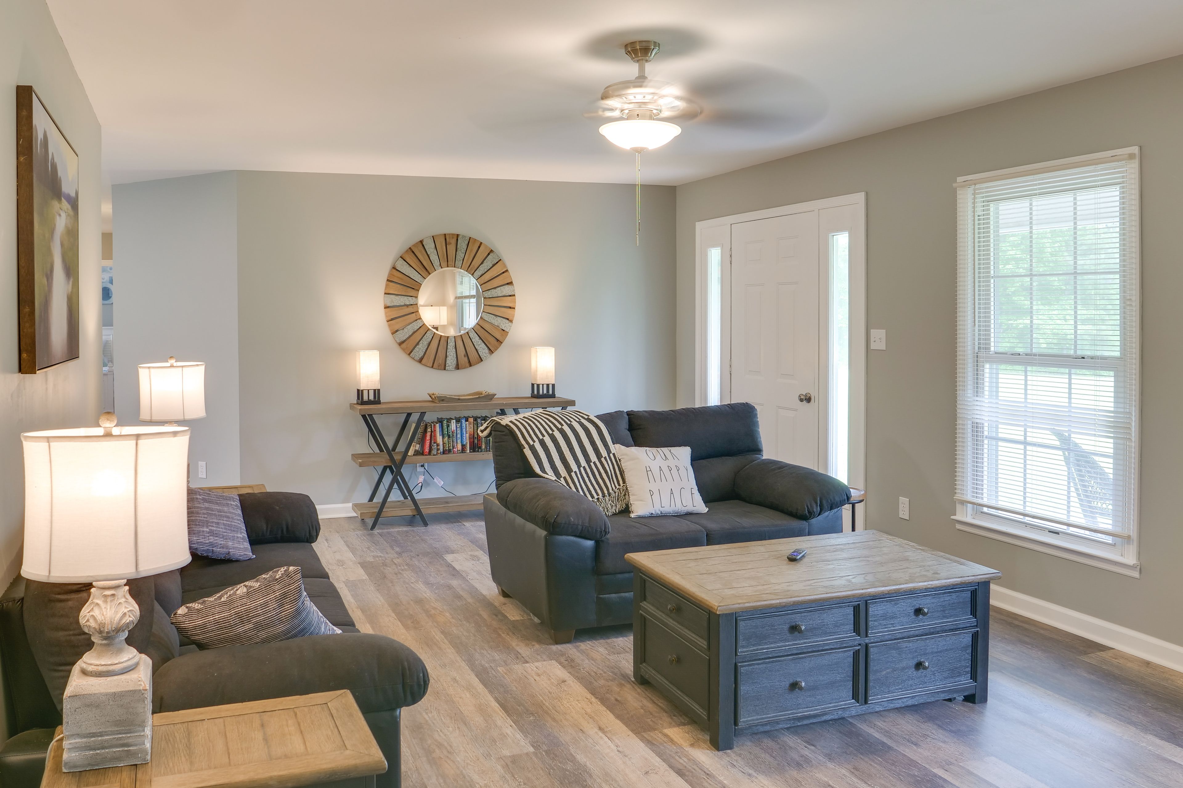 Sitting Room | Smart TV | Books