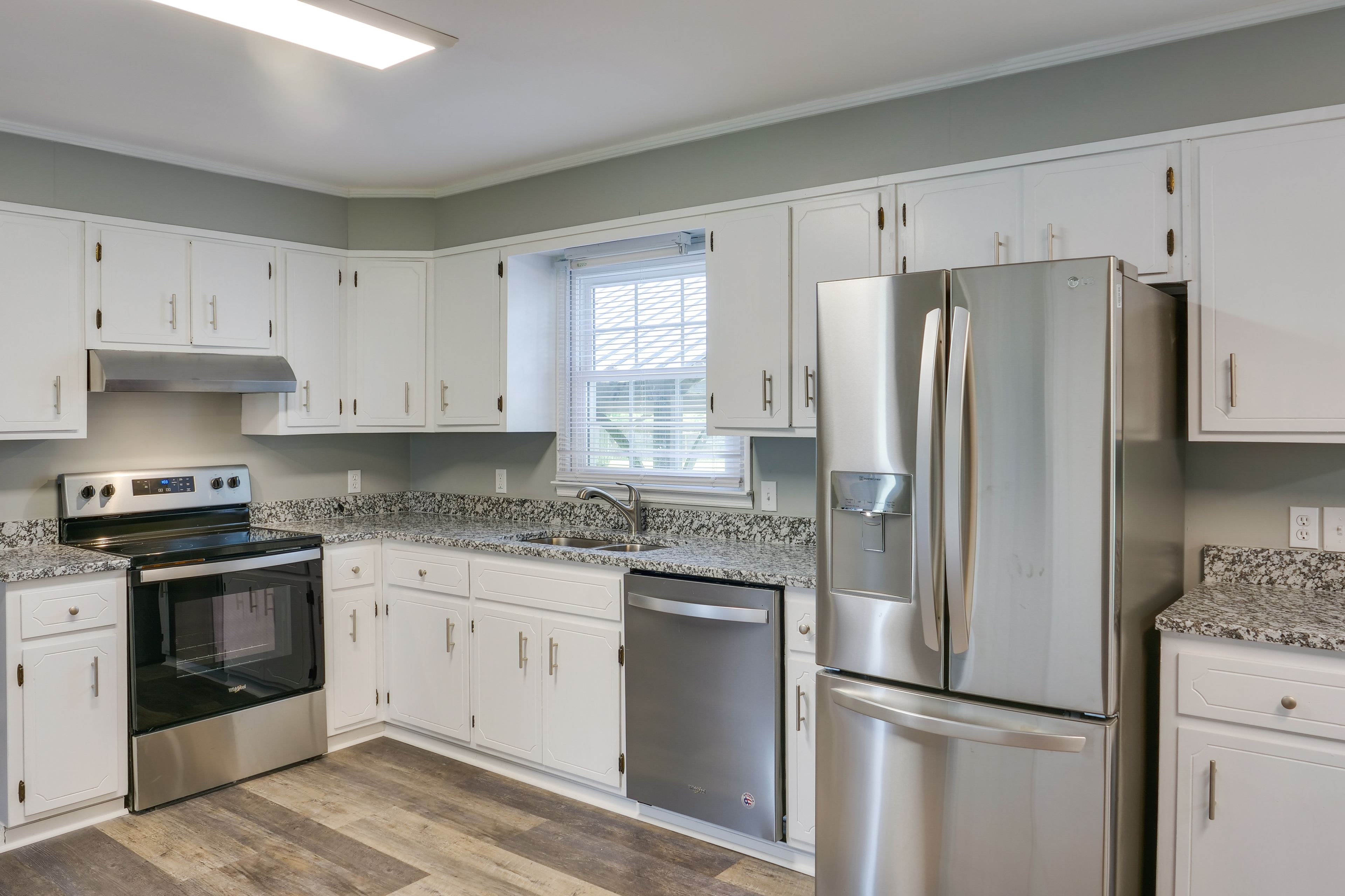 Kitchen | Dishwasher | Cooking Utensils