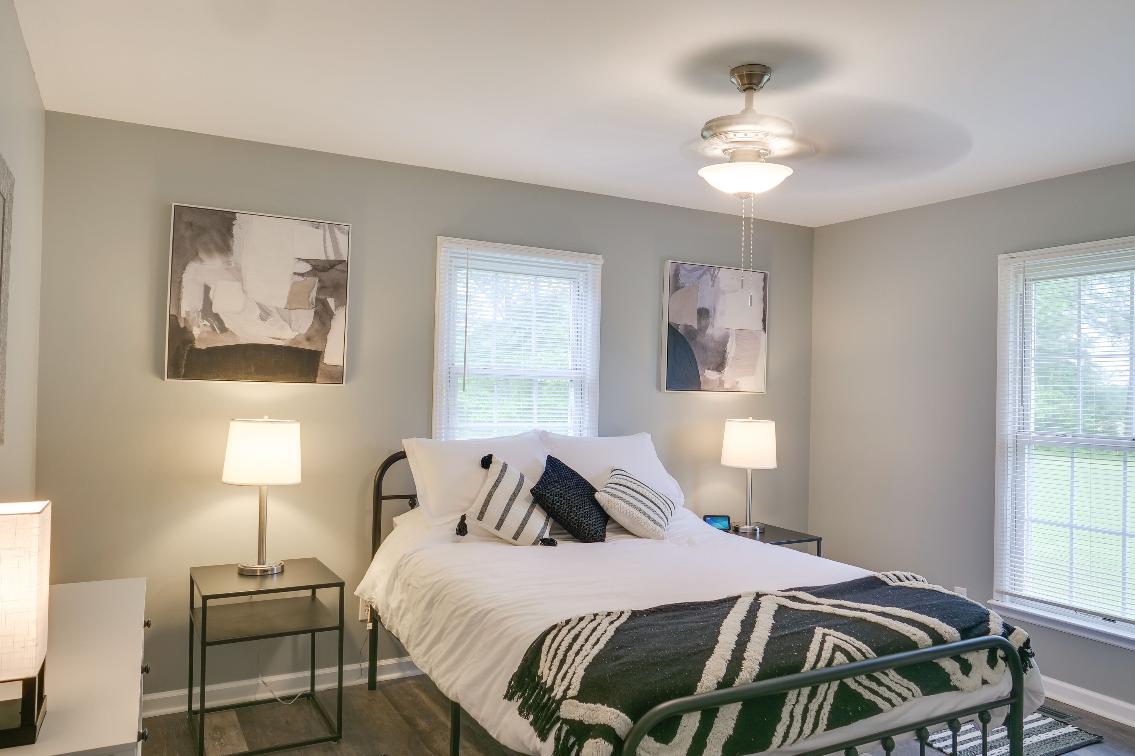 Bedroom 2 | Queen Bed