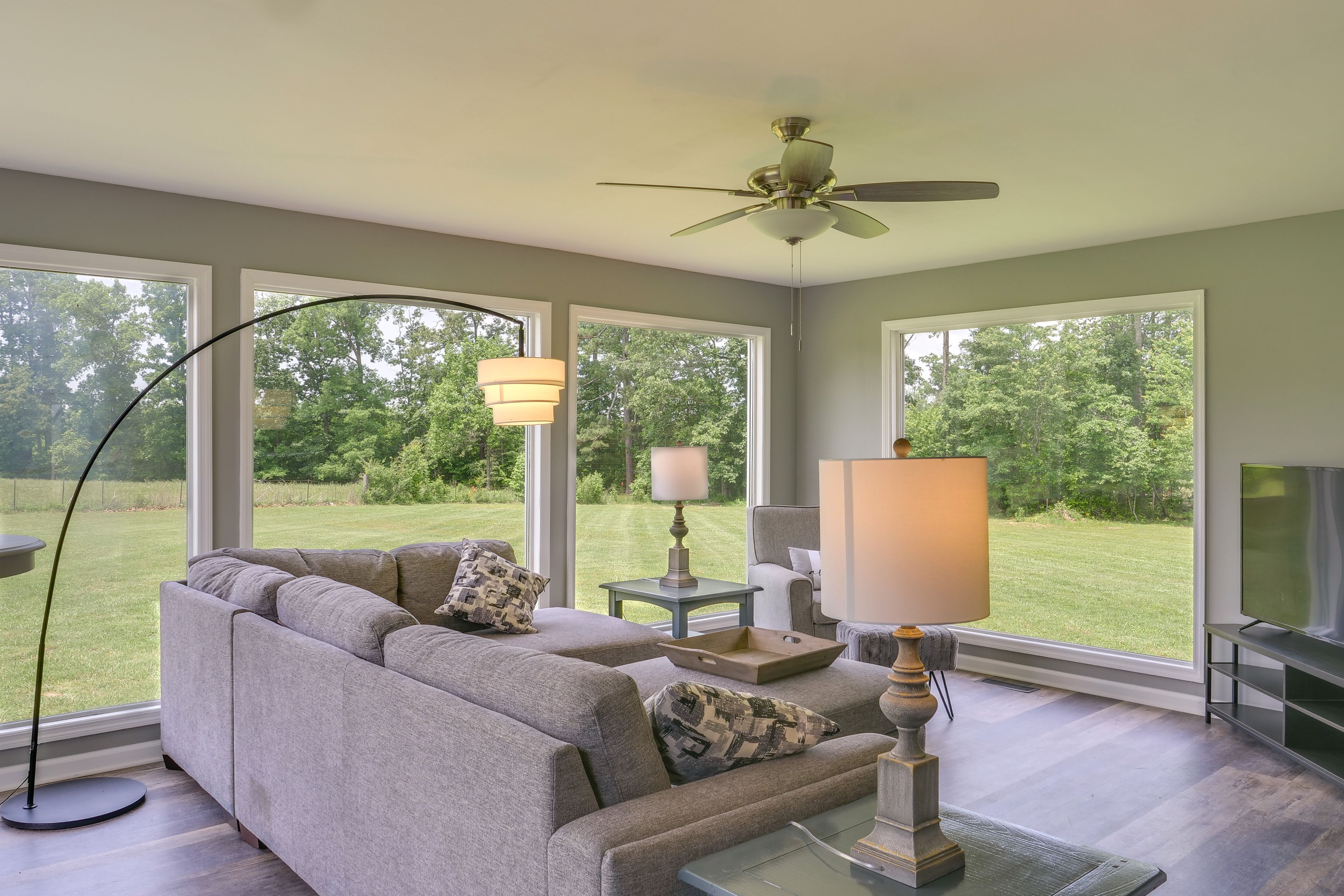 Living Room | Free WiFi | Smart TV | Central A/C