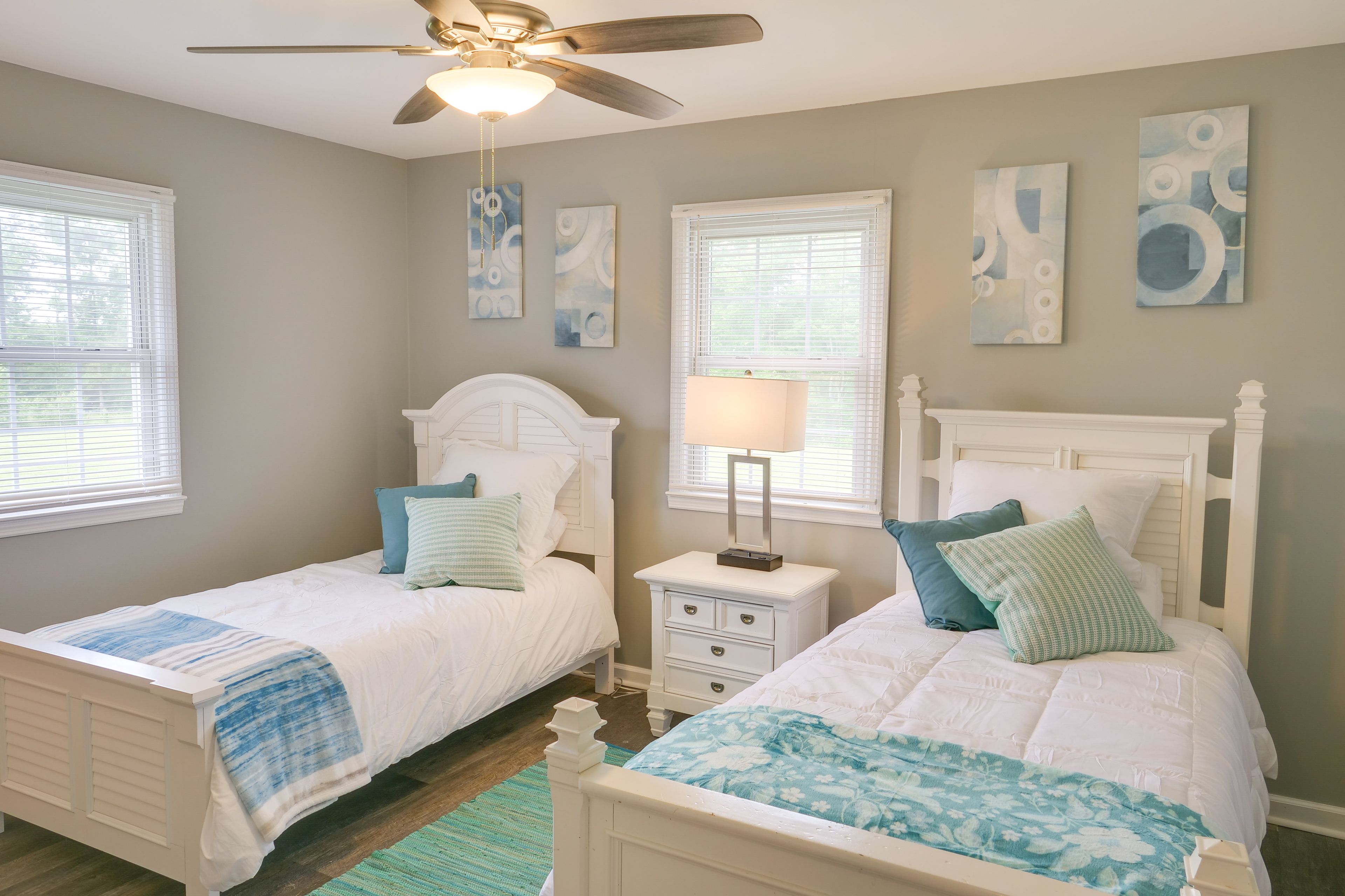 Bedroom 3 | 2 Twin Beds | Smart TV