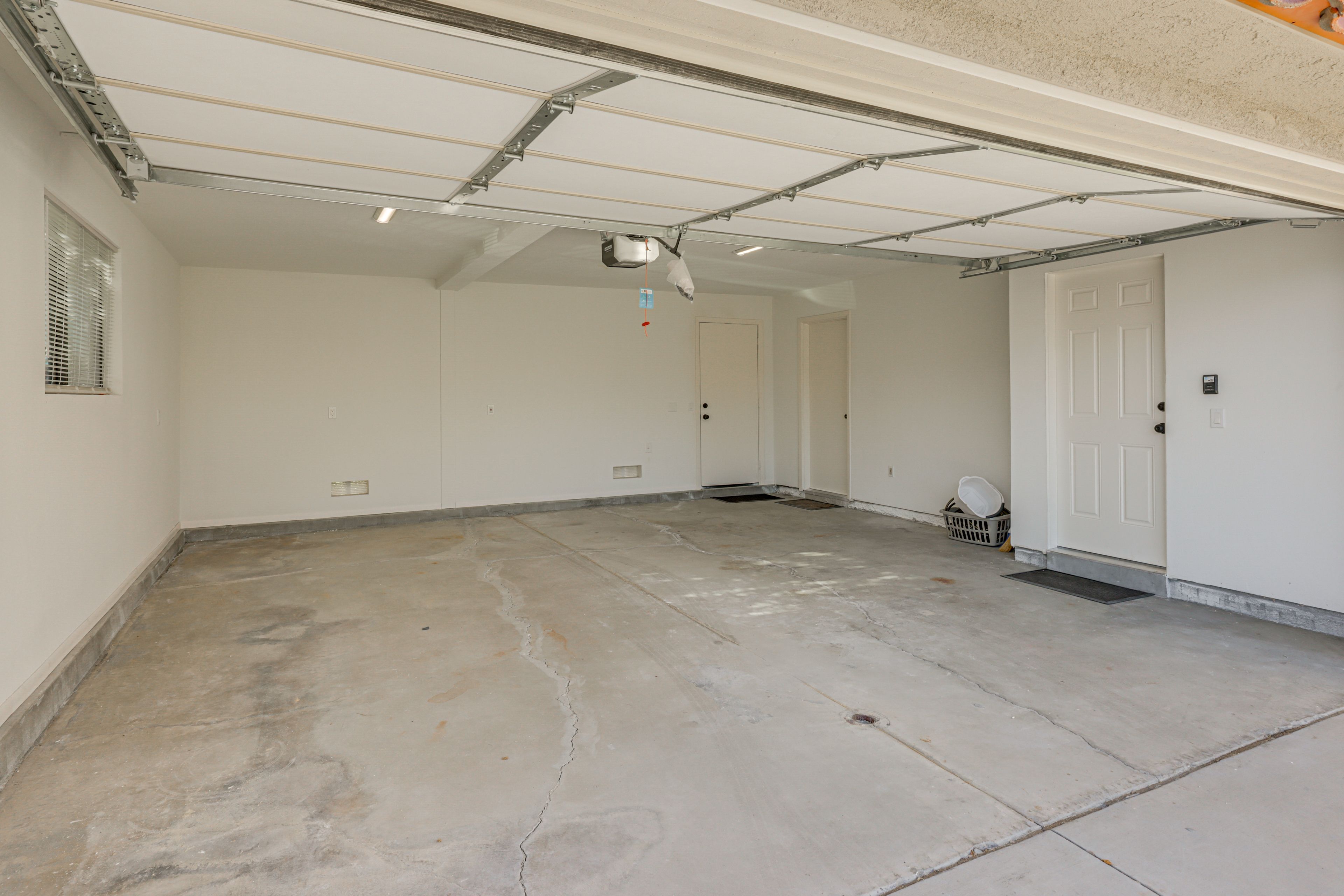 Parking | Garage (2 Vehicles)