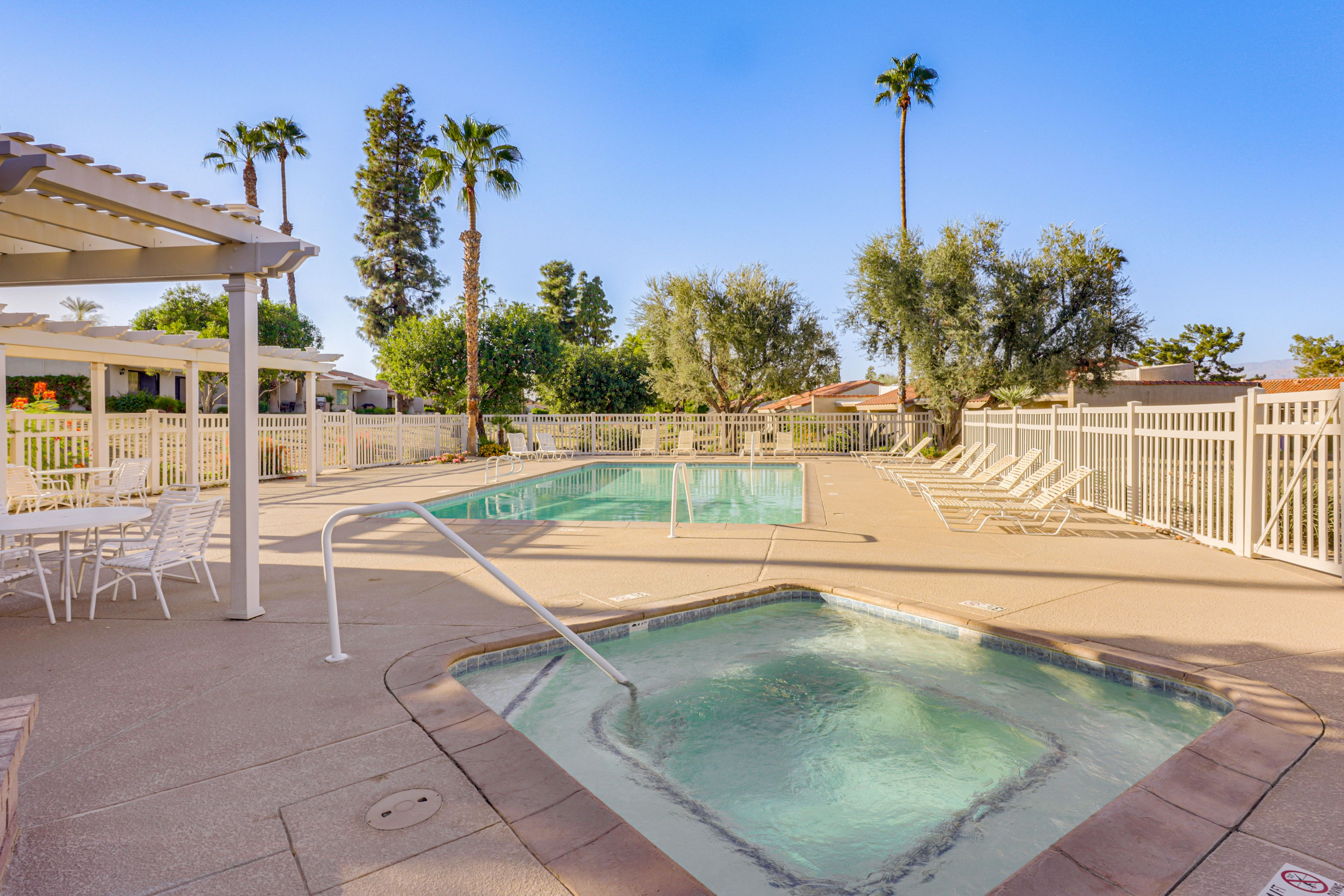 Palm Desert Resort Country Club | Community Amenities | Outdoor Pool | Hot Tub