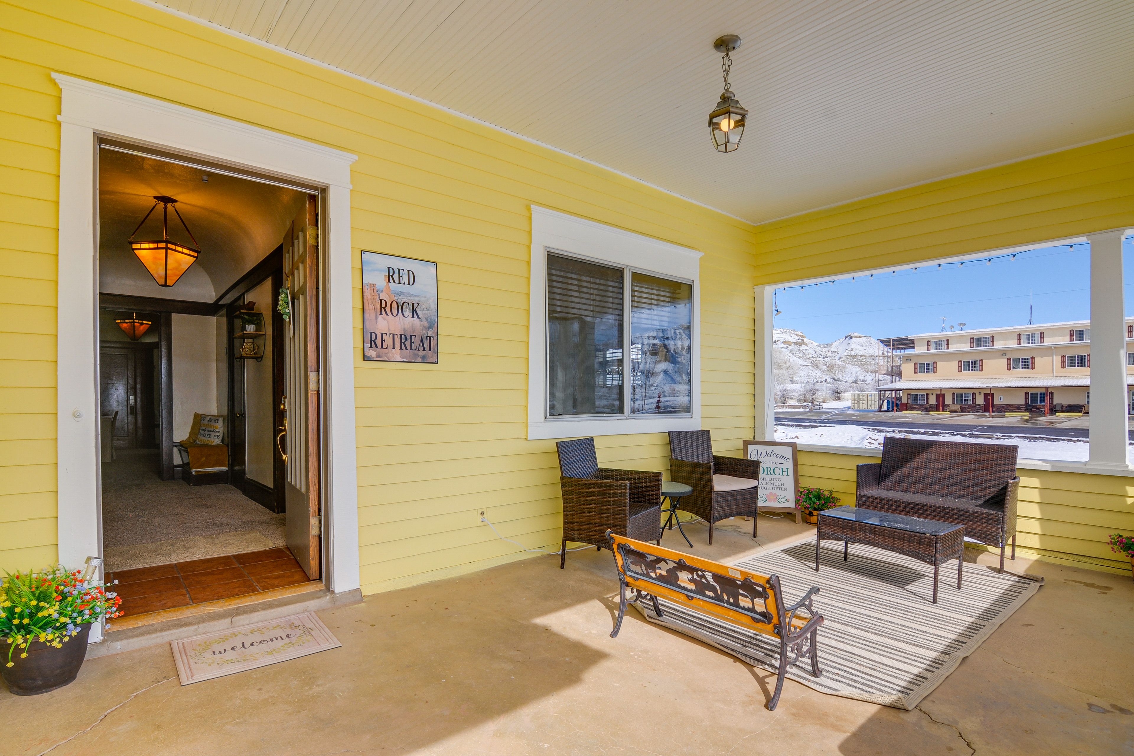 Cannonville Vacation Rental | 3BR | 1BA | 2,000 Sq Ft | Steps Required to Enter