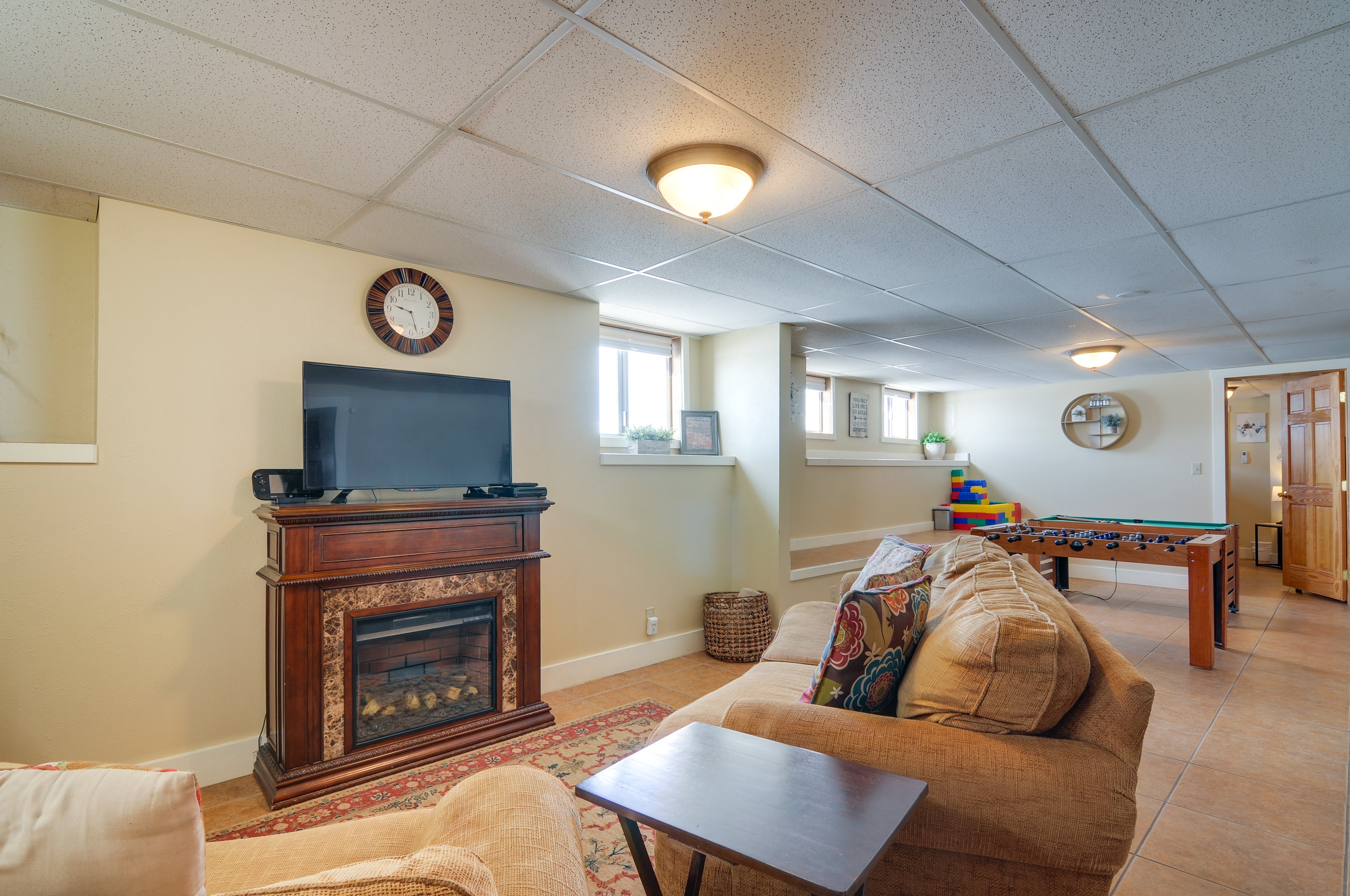 Living Area | Roku TV | Electric Fireplace | Nintendo Wii | Pool/Foosball Tables