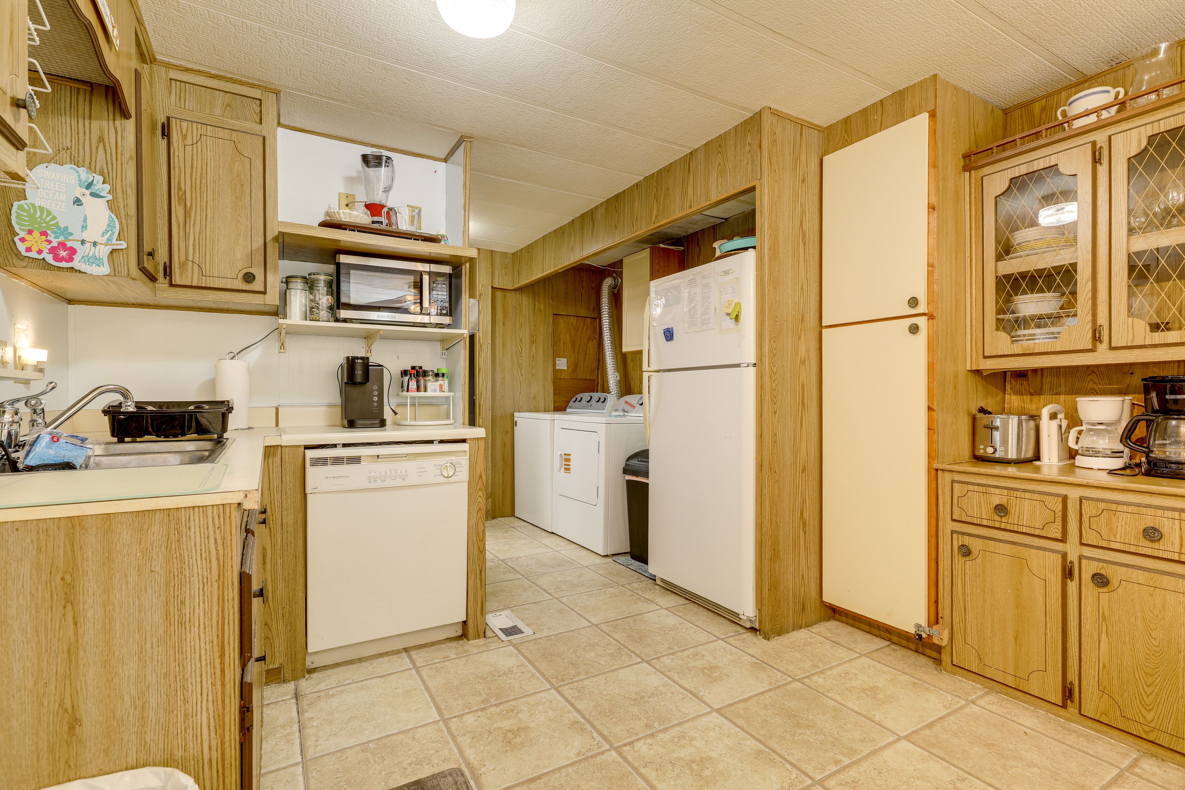 Kitchen | Access to Community Amenities