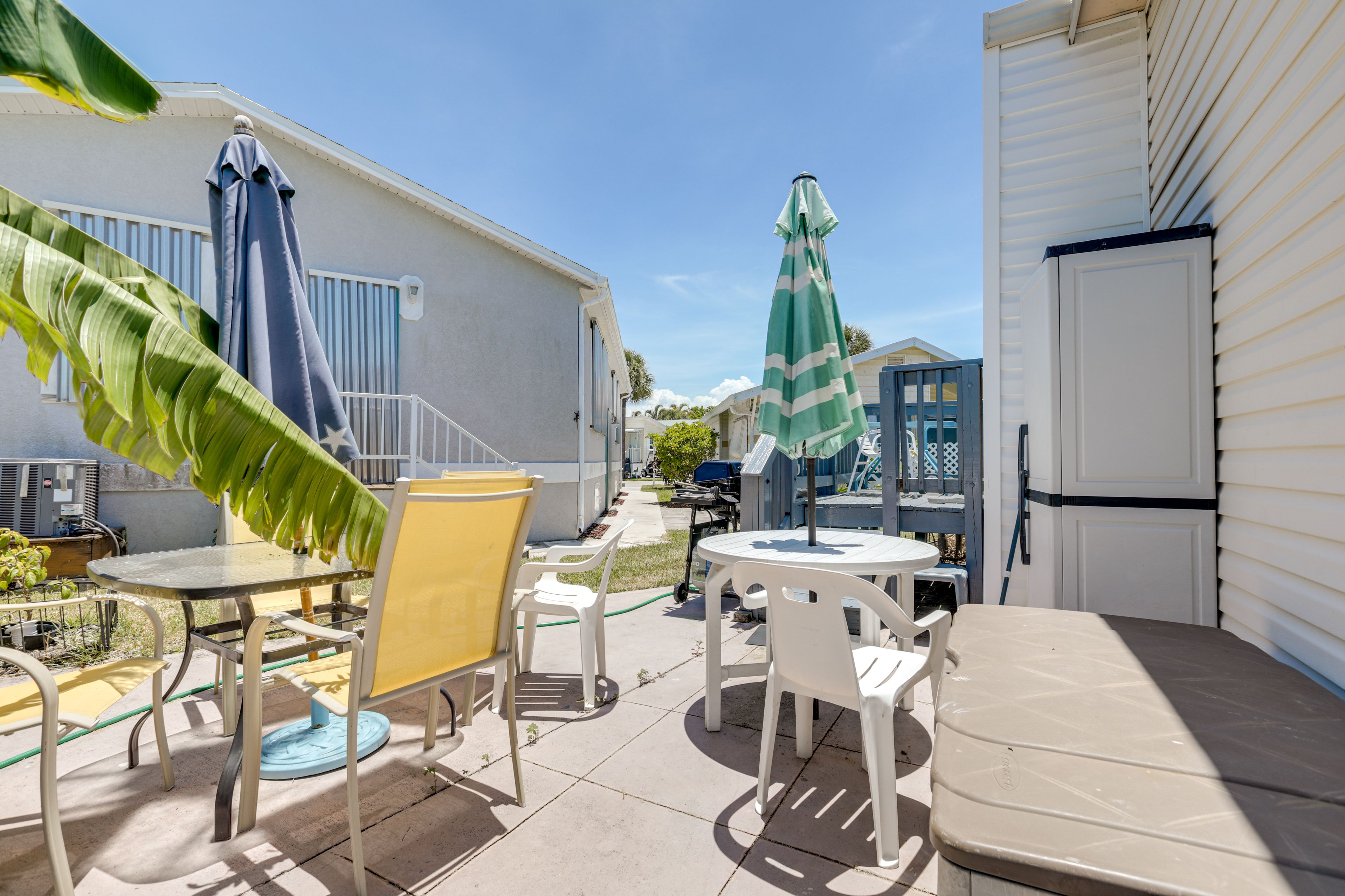 Patio | Dining Area | Gas & Charcoal Grills