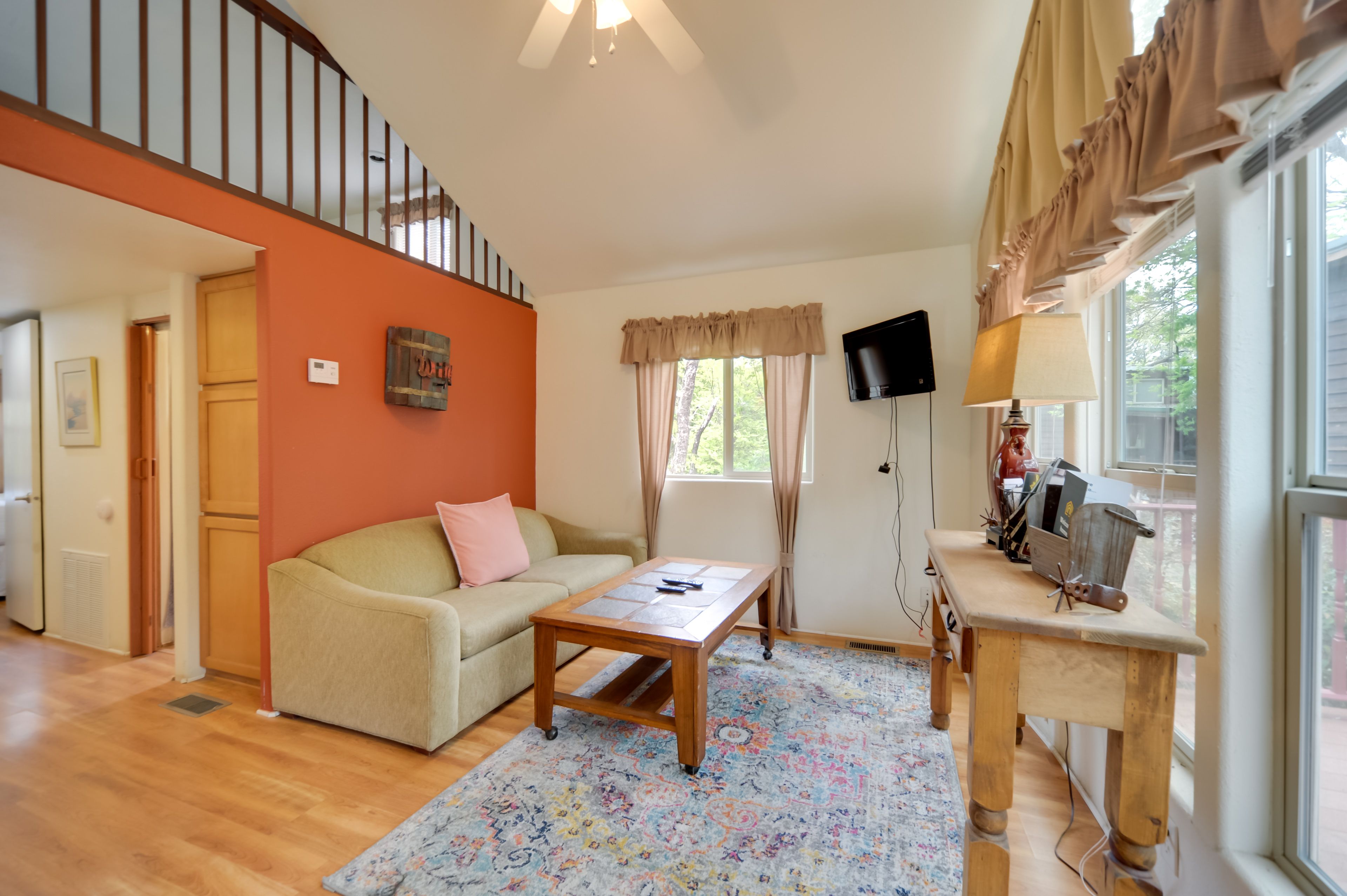 Living Room | Full Sleeper Sofa | Free WiFi | Central A/C
