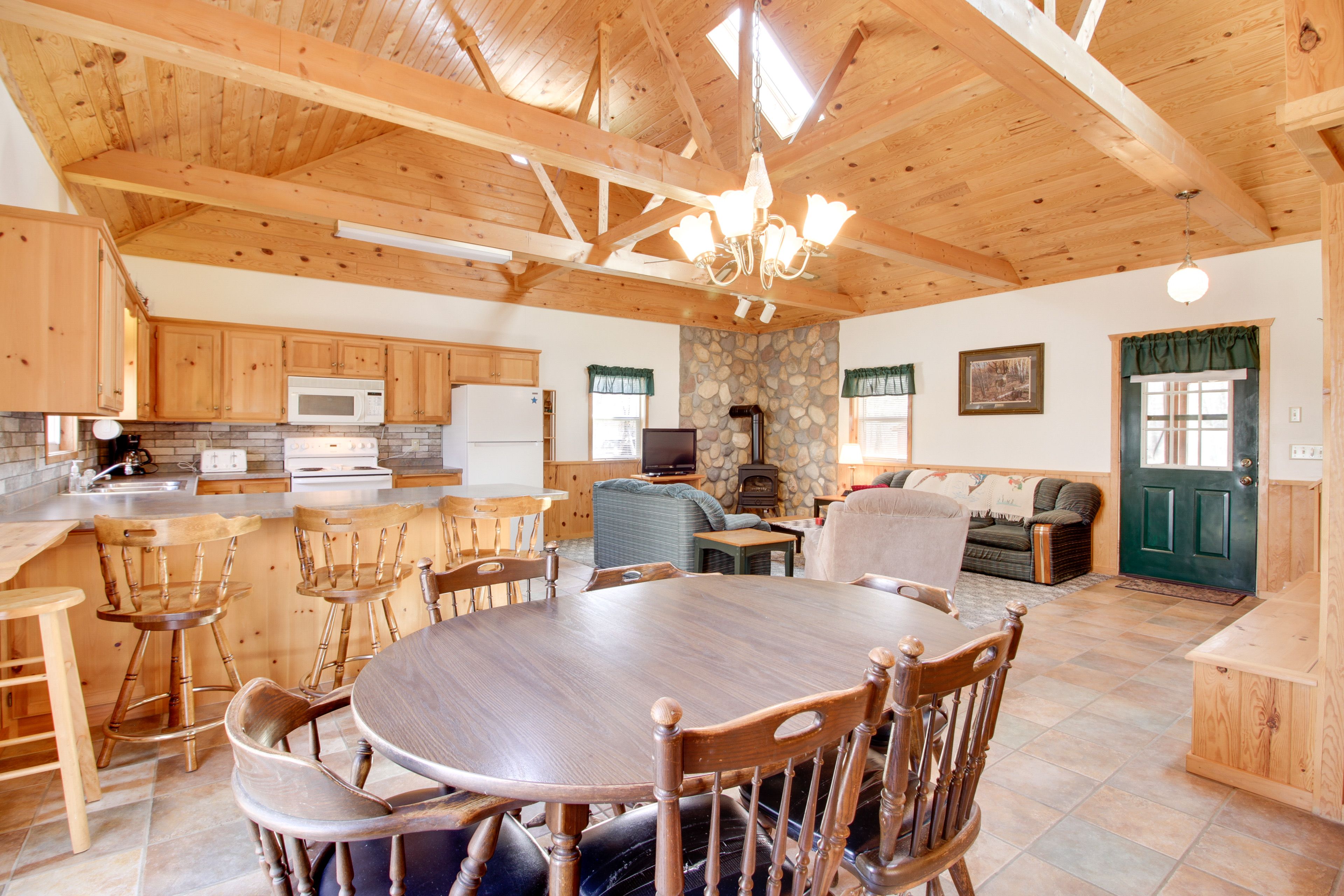 Dining Area | Dishware & Flatware