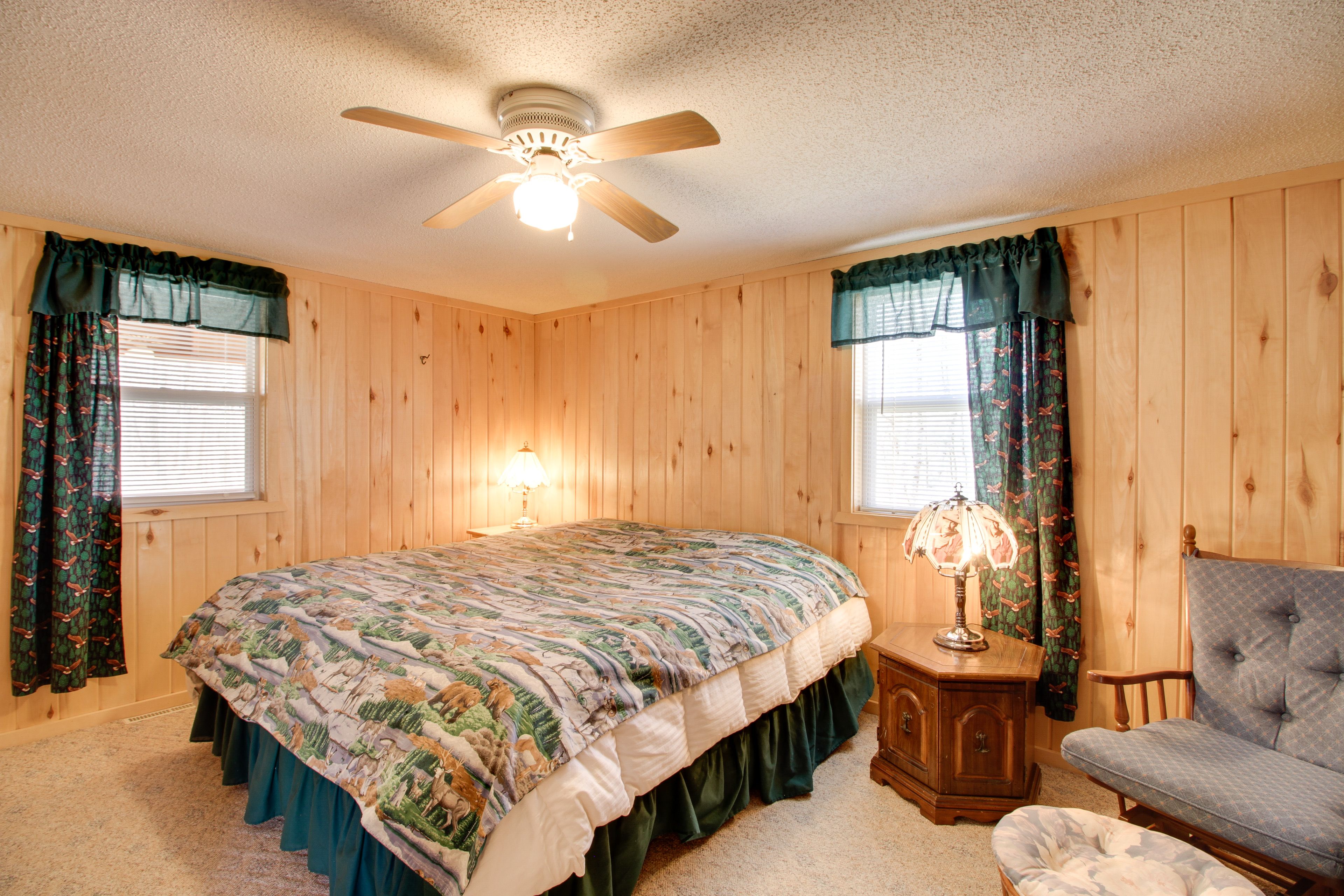 Bedroom 1 | Main Level | King Bed | Linens Provided