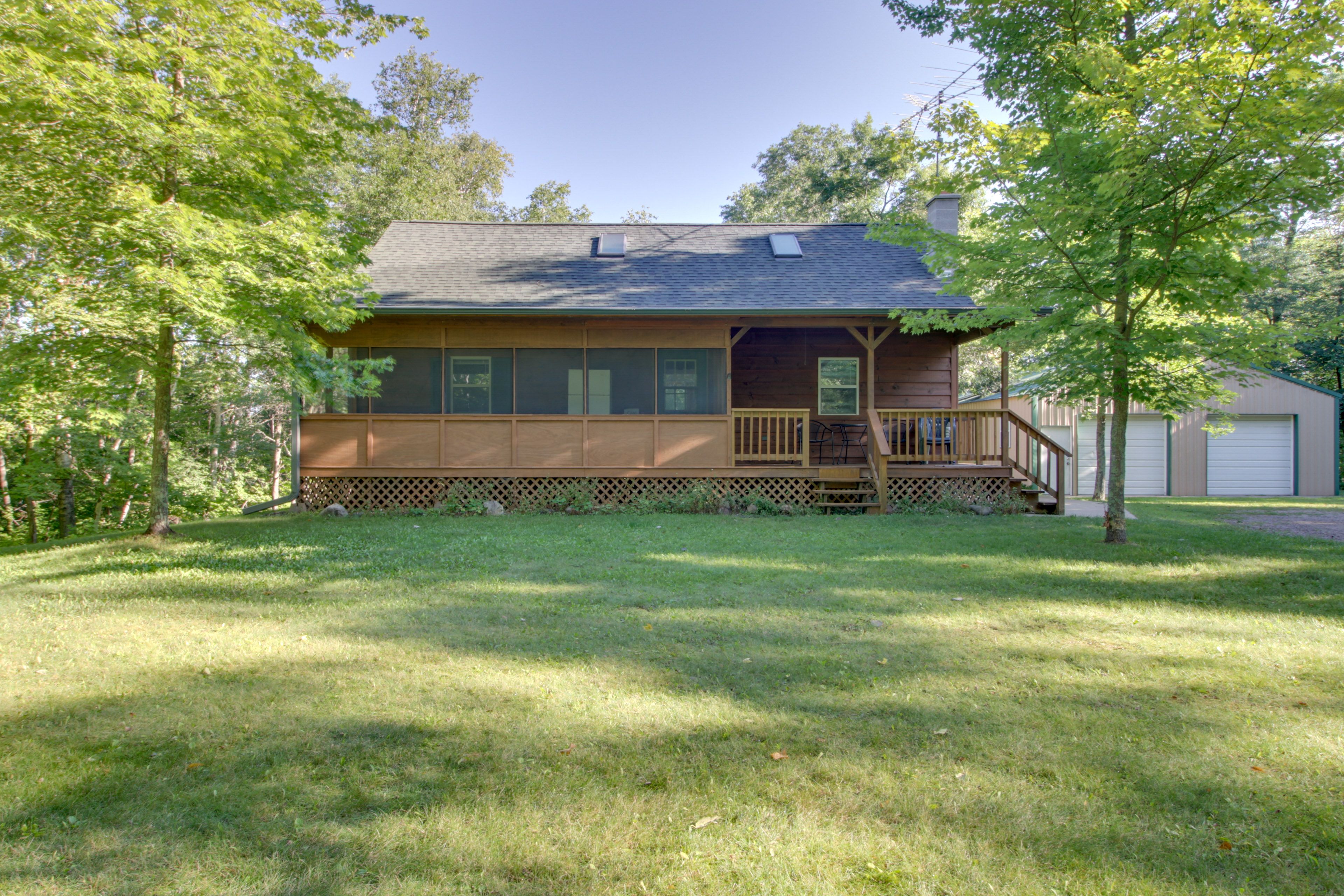 Parking | Driveway (6 Vehicles)