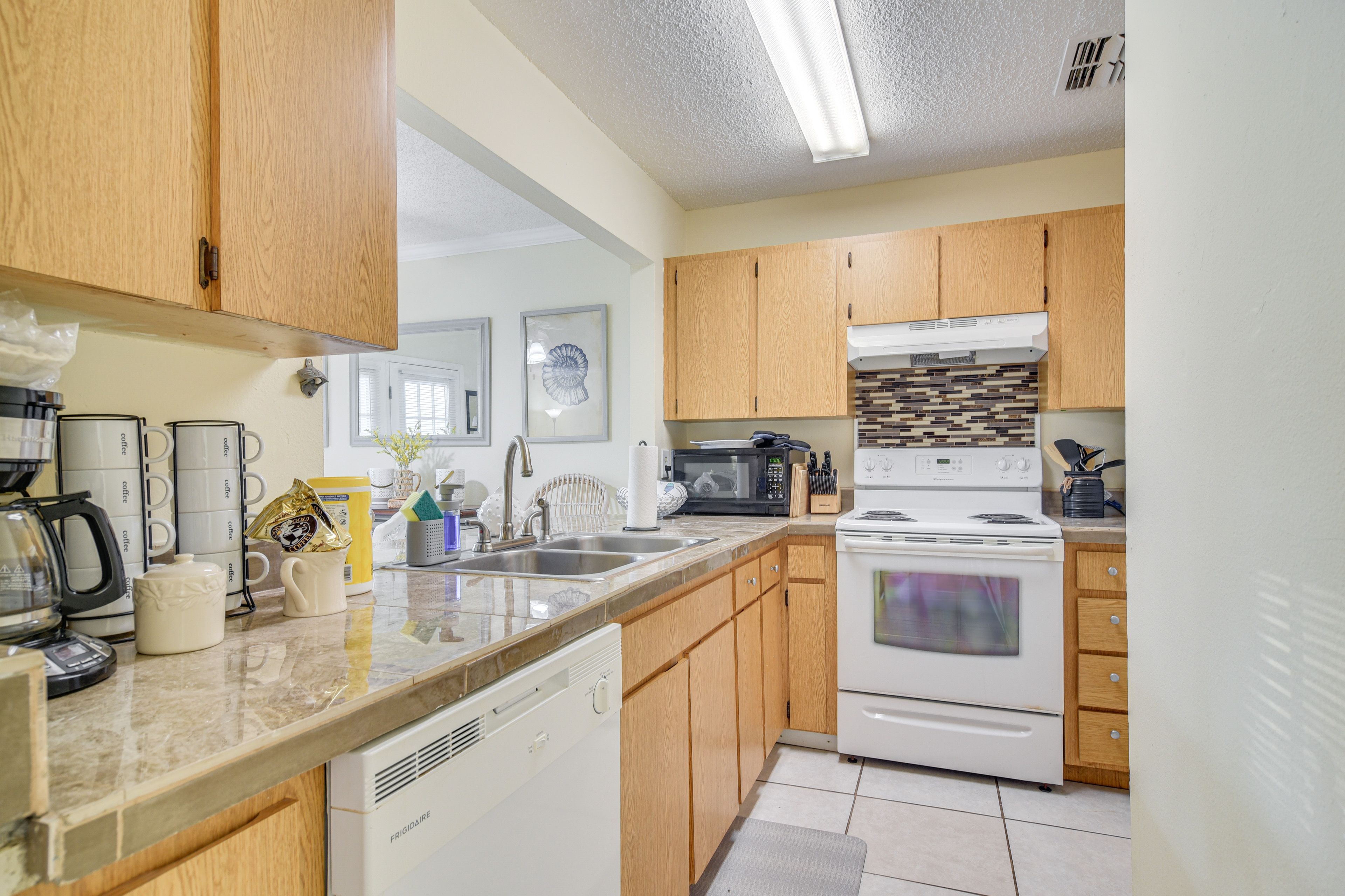 Kitchen | Blender | Cooking Basics | Crockpot | 1st Floor