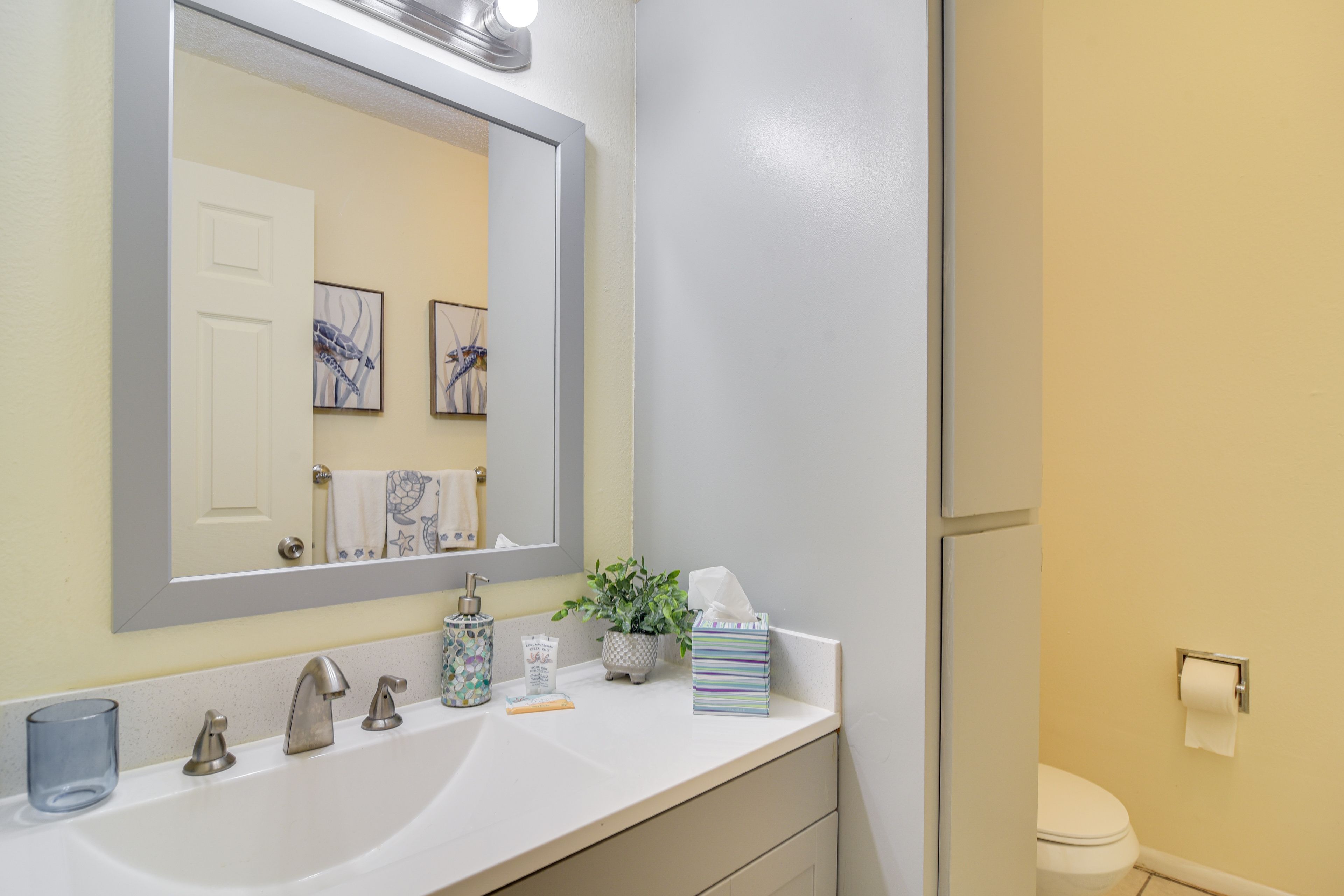 Half Bathroom | 1st Floor