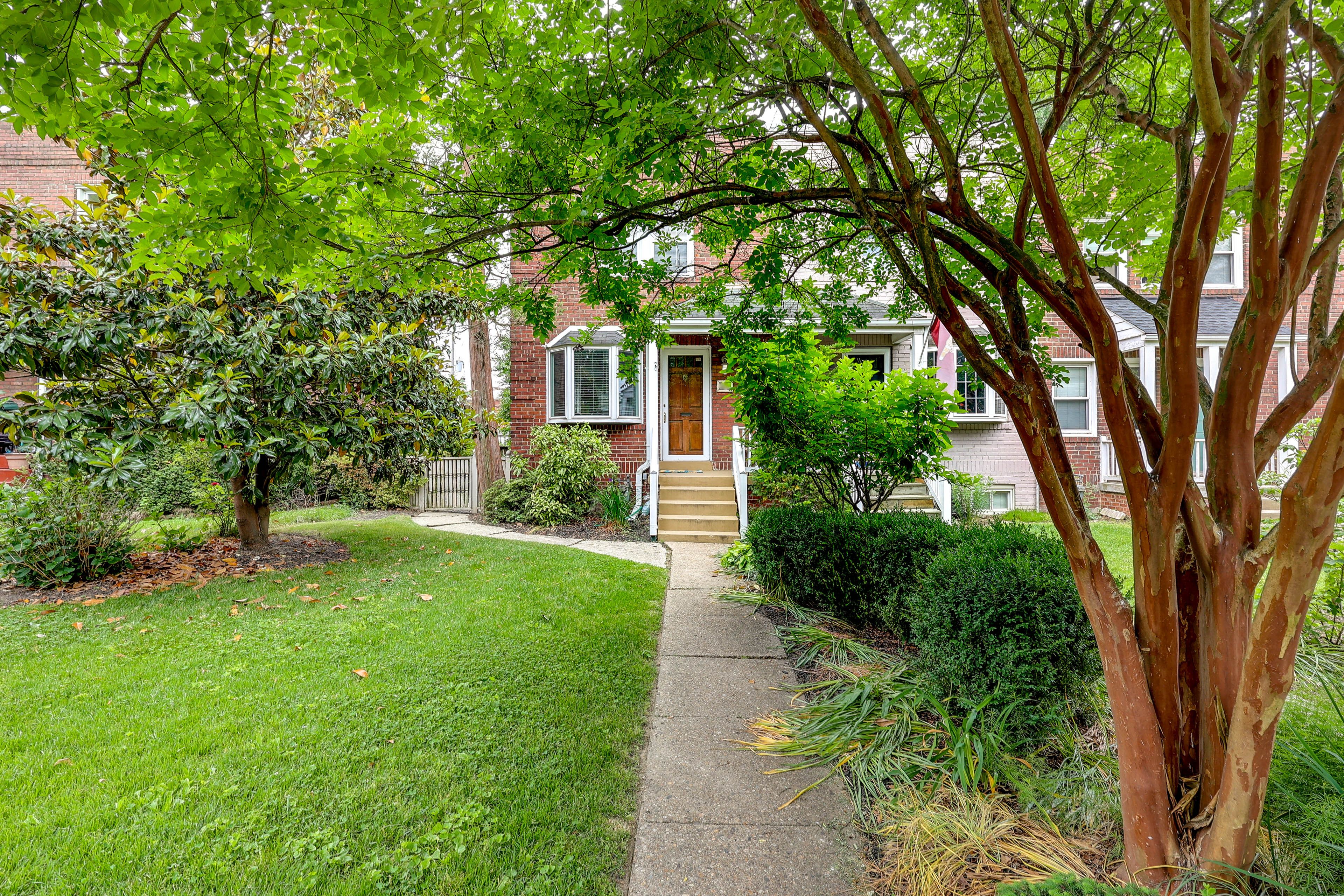 Exterior | Driveway Parking (1 Vehicle) | Street Parking