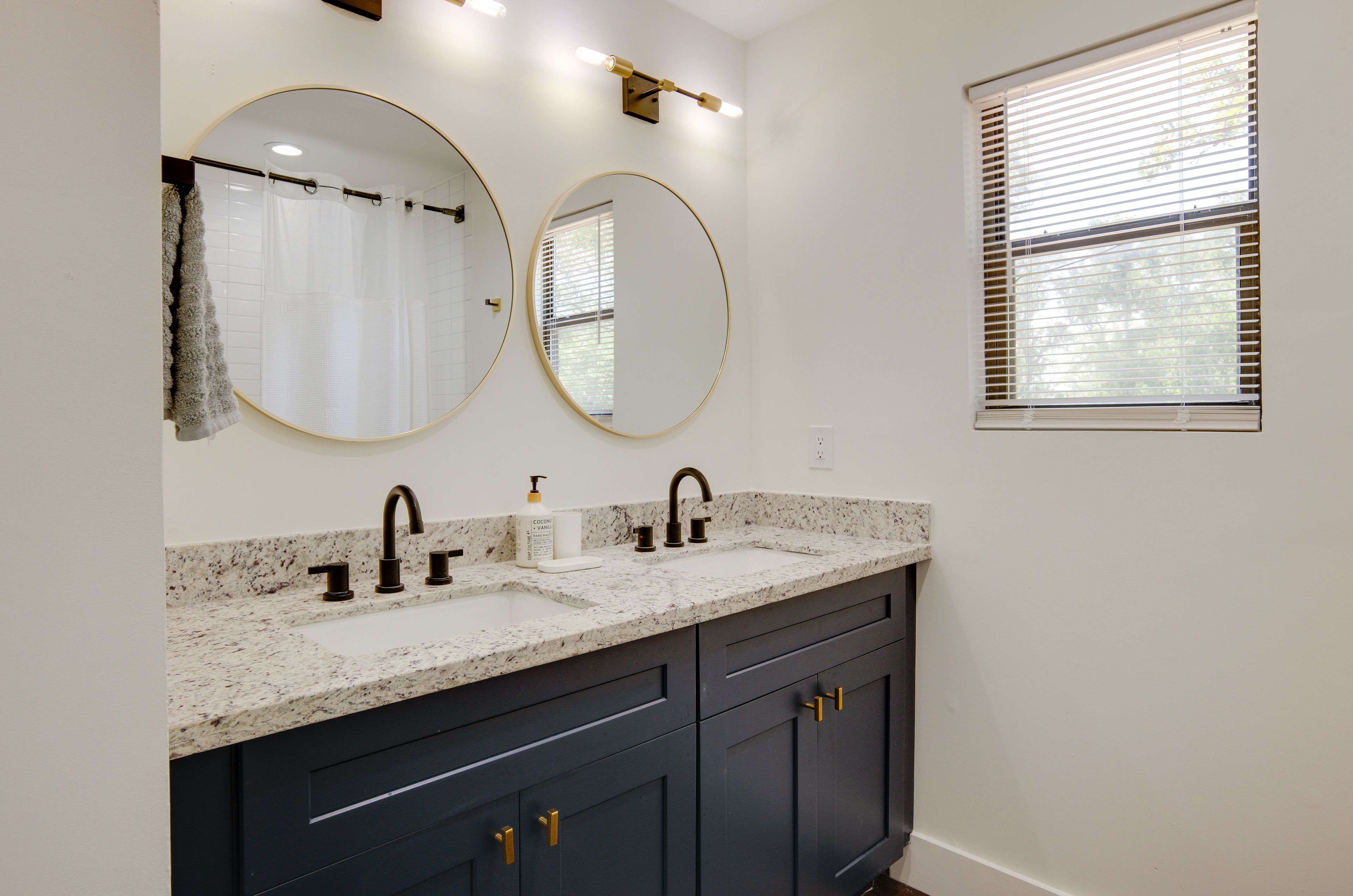 Bathroom | Towels Provided | Complimentary Toiletries
