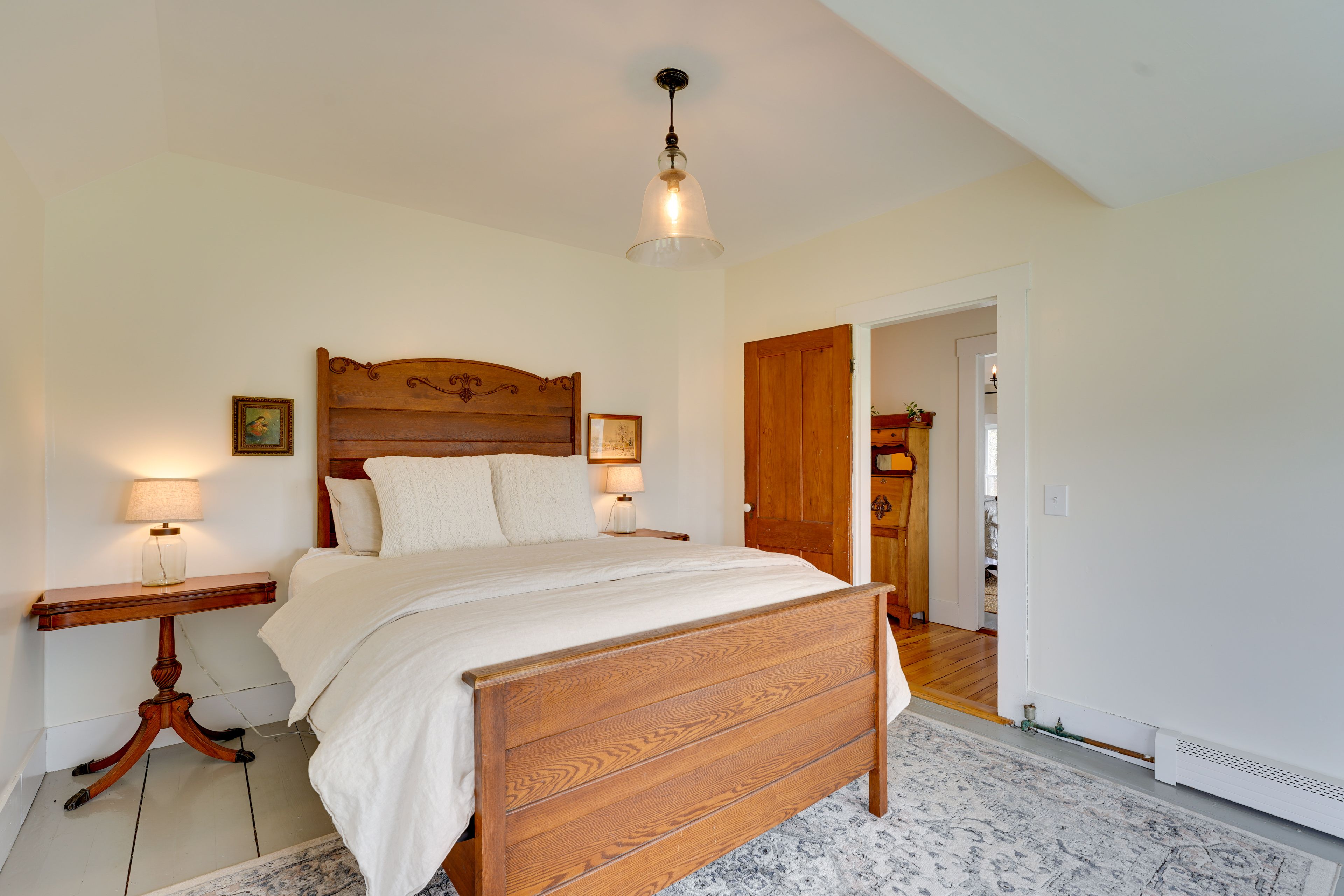Bedroom 1 | Queen Bed | Linens Provided | 2nd Floor