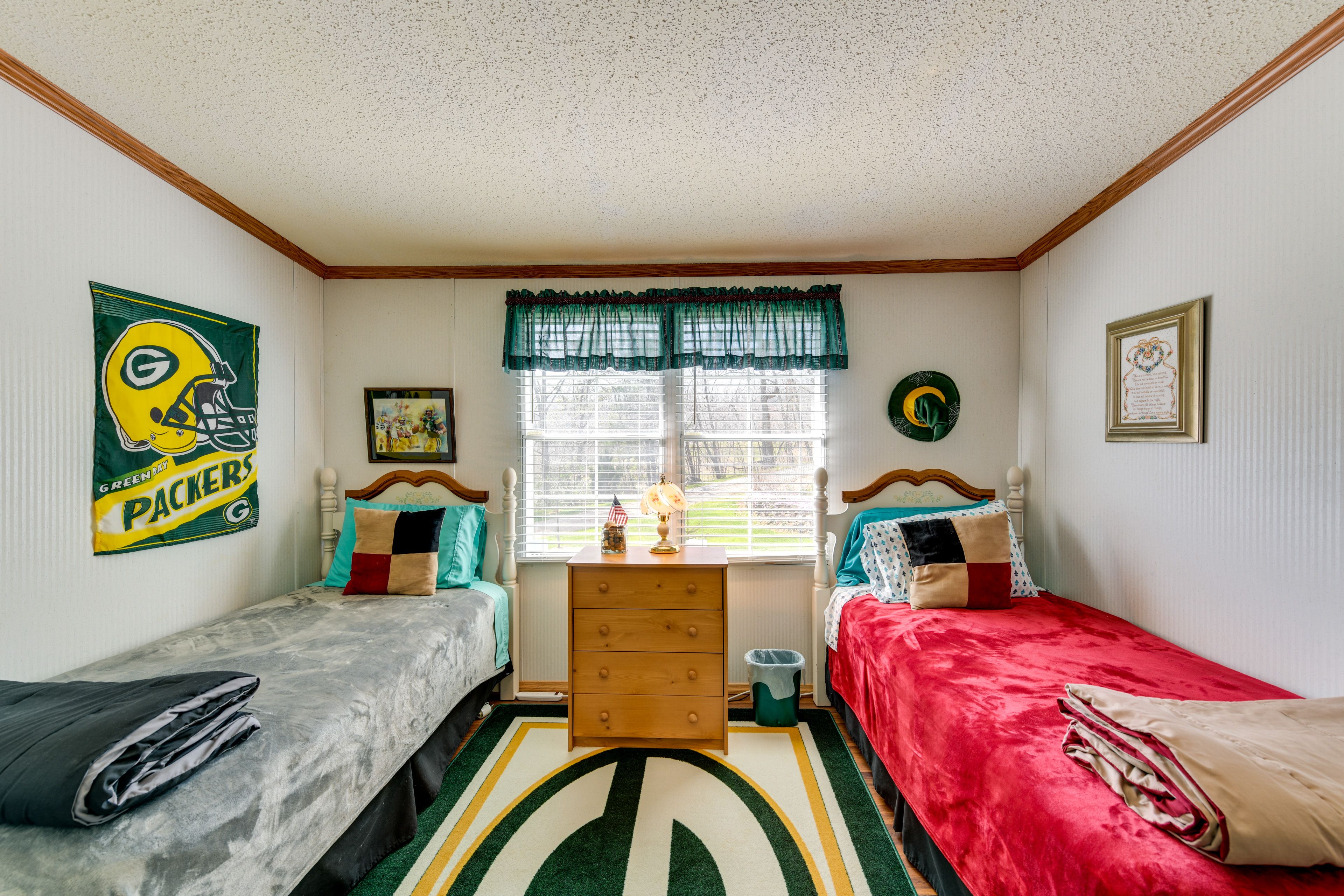 Bedroom 2 | 2 Twin Beds