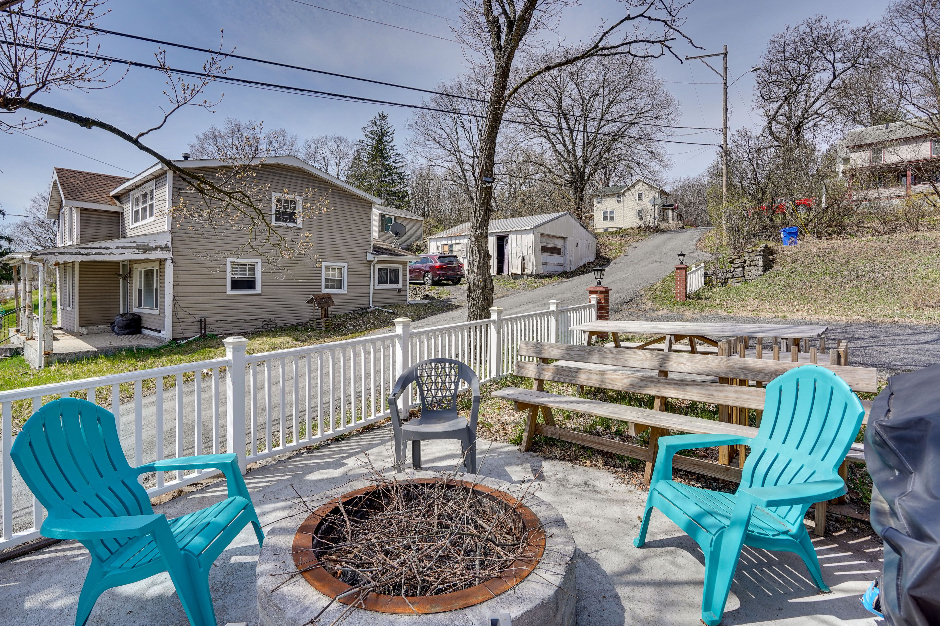 Outdoor Space | Private Deck | Gas Grill | Picnic Table