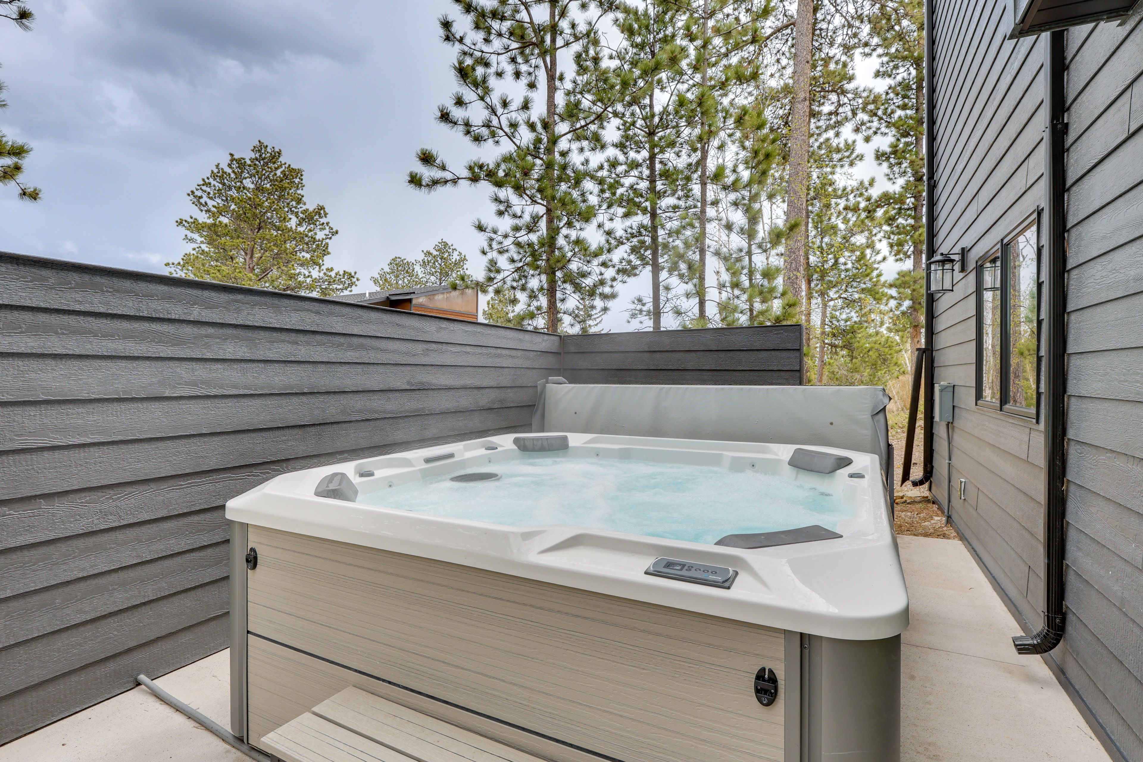 Private Hot Tub | Deck | Gas Grill | Community Outdoor Pool & Clubhouse