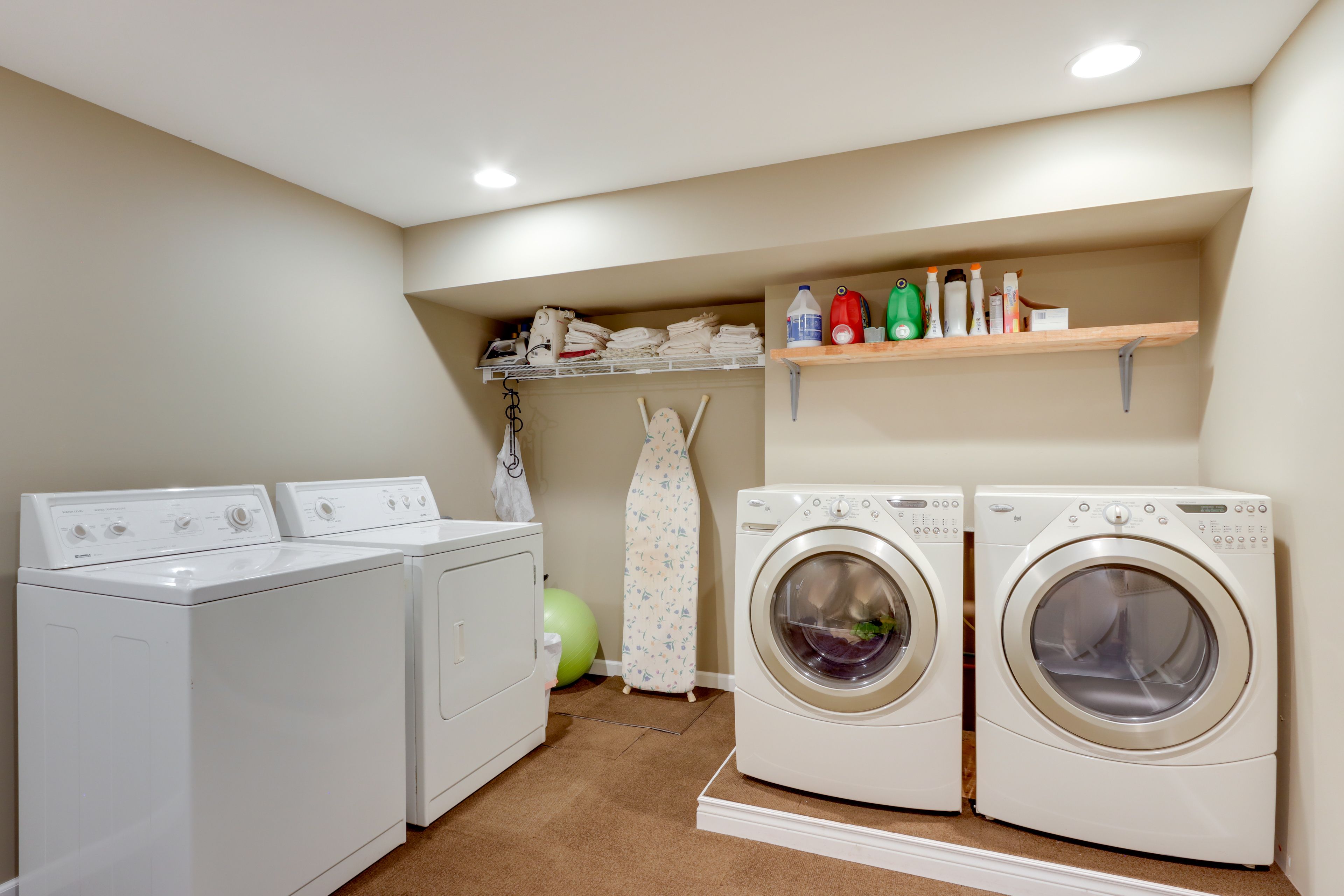 Laundry | Detergent Provided