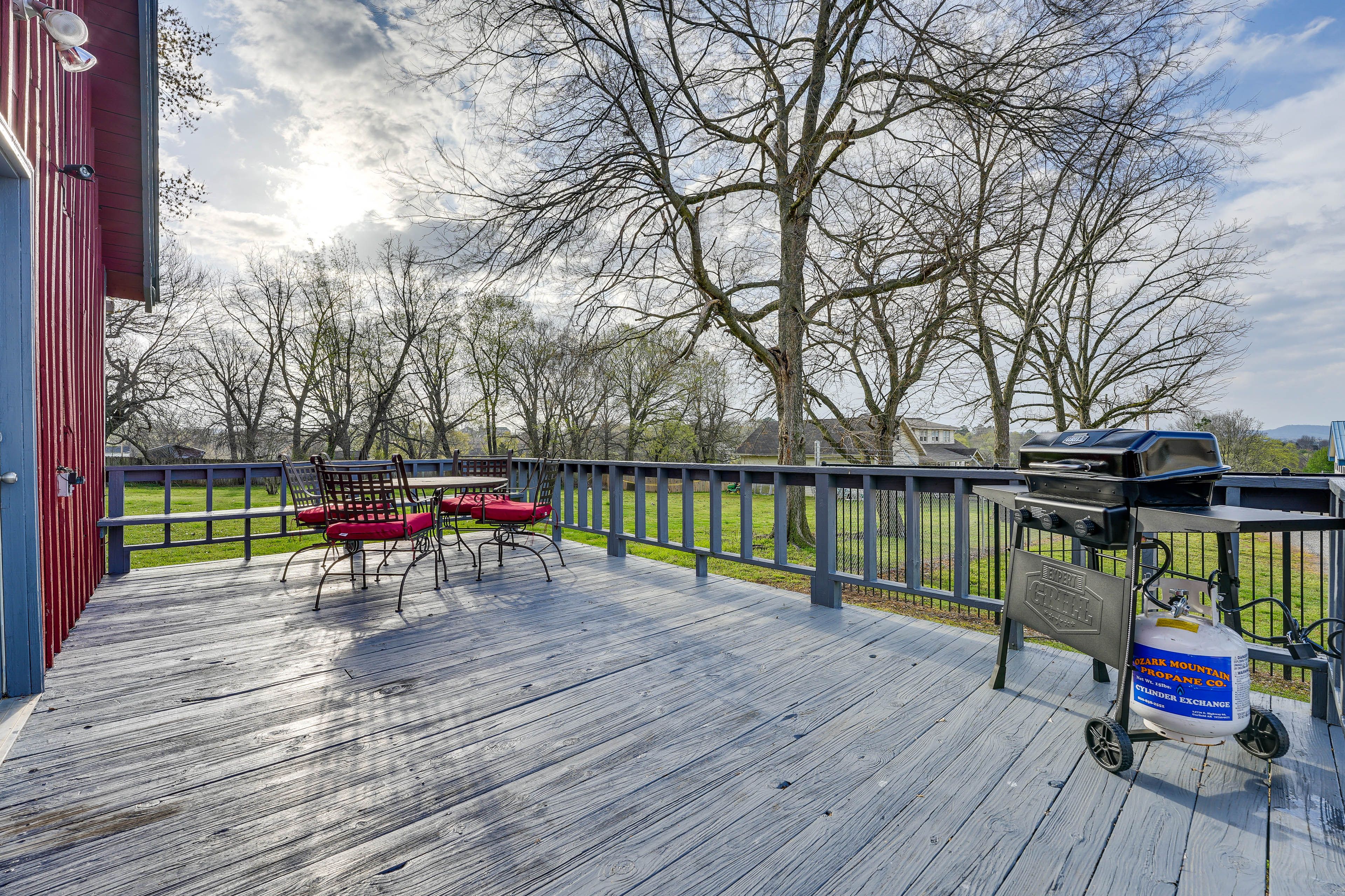 Furnished Deck