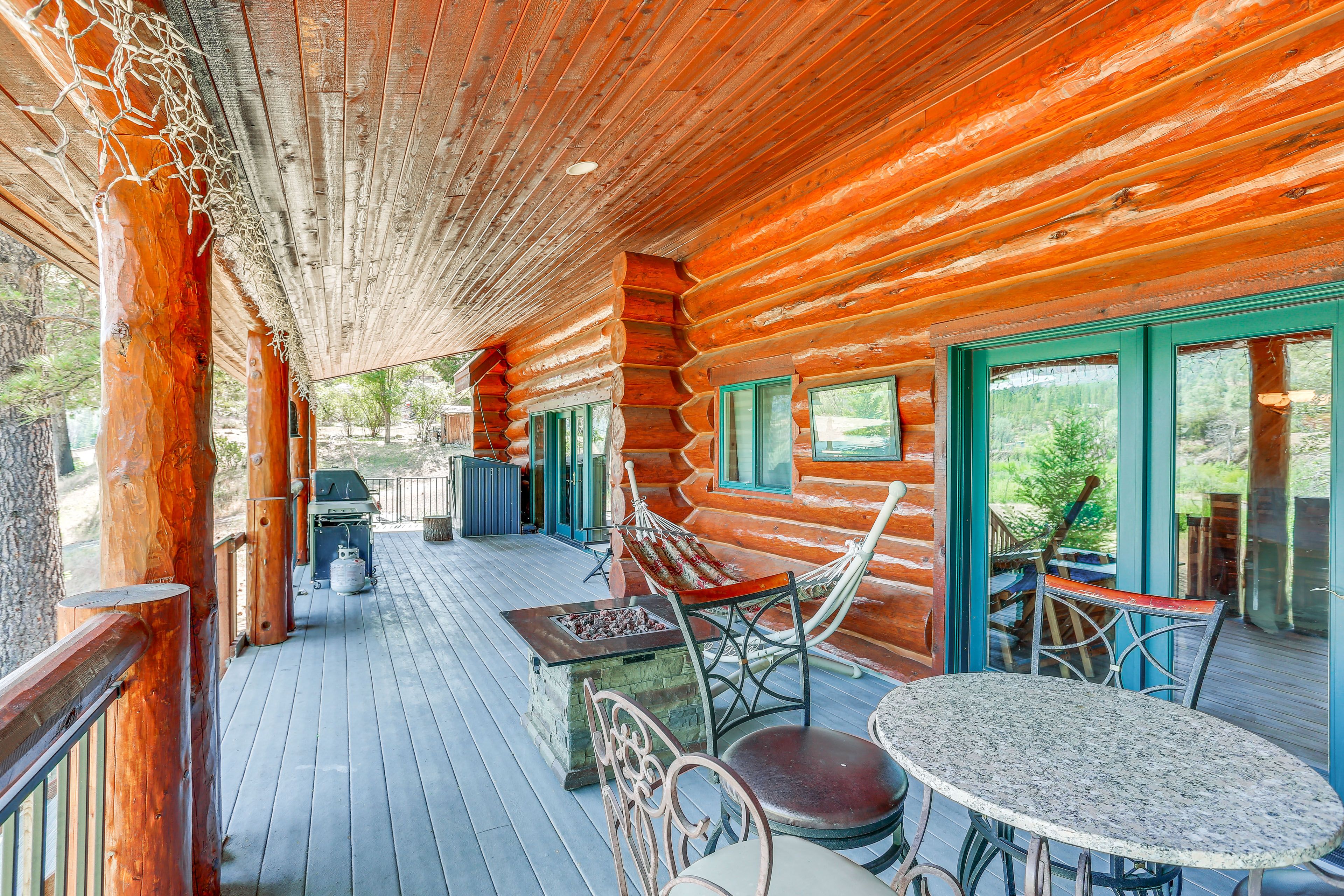 Covered Deck | Gas & Charcoal Grills | Fire Pit