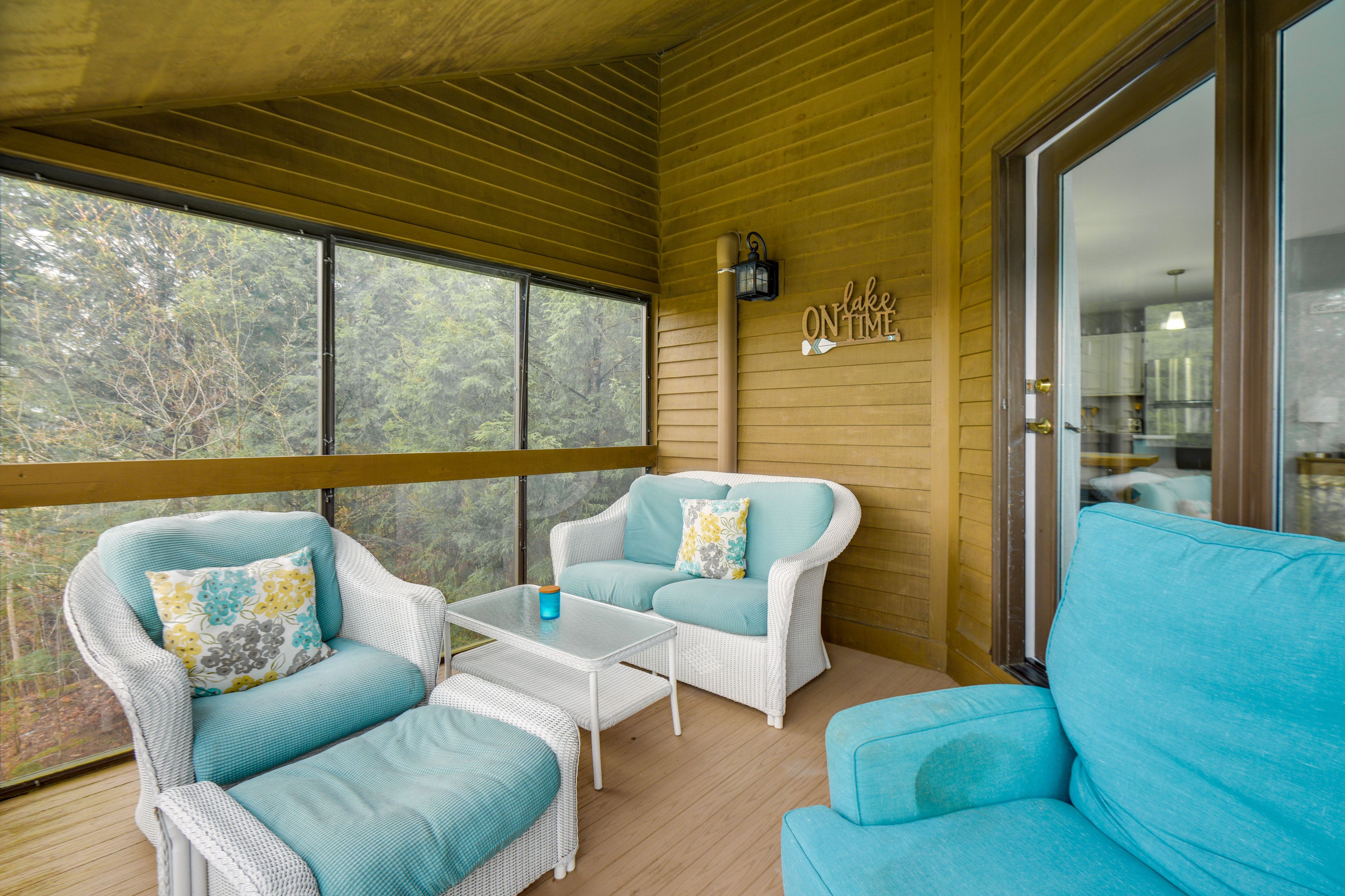 Screened Porch | Lake View