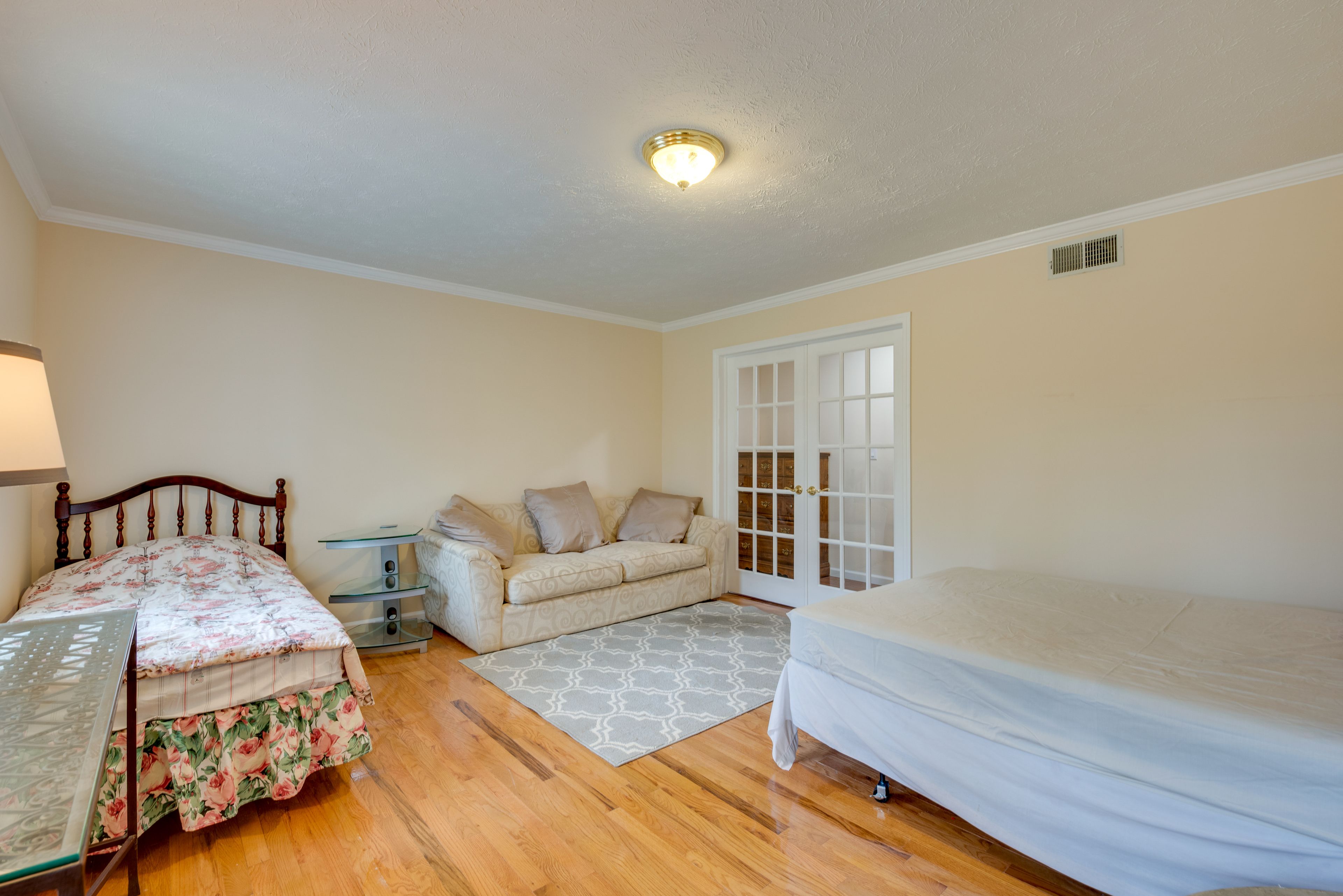 Bedroom 5 | Queen Bed | Full Bed