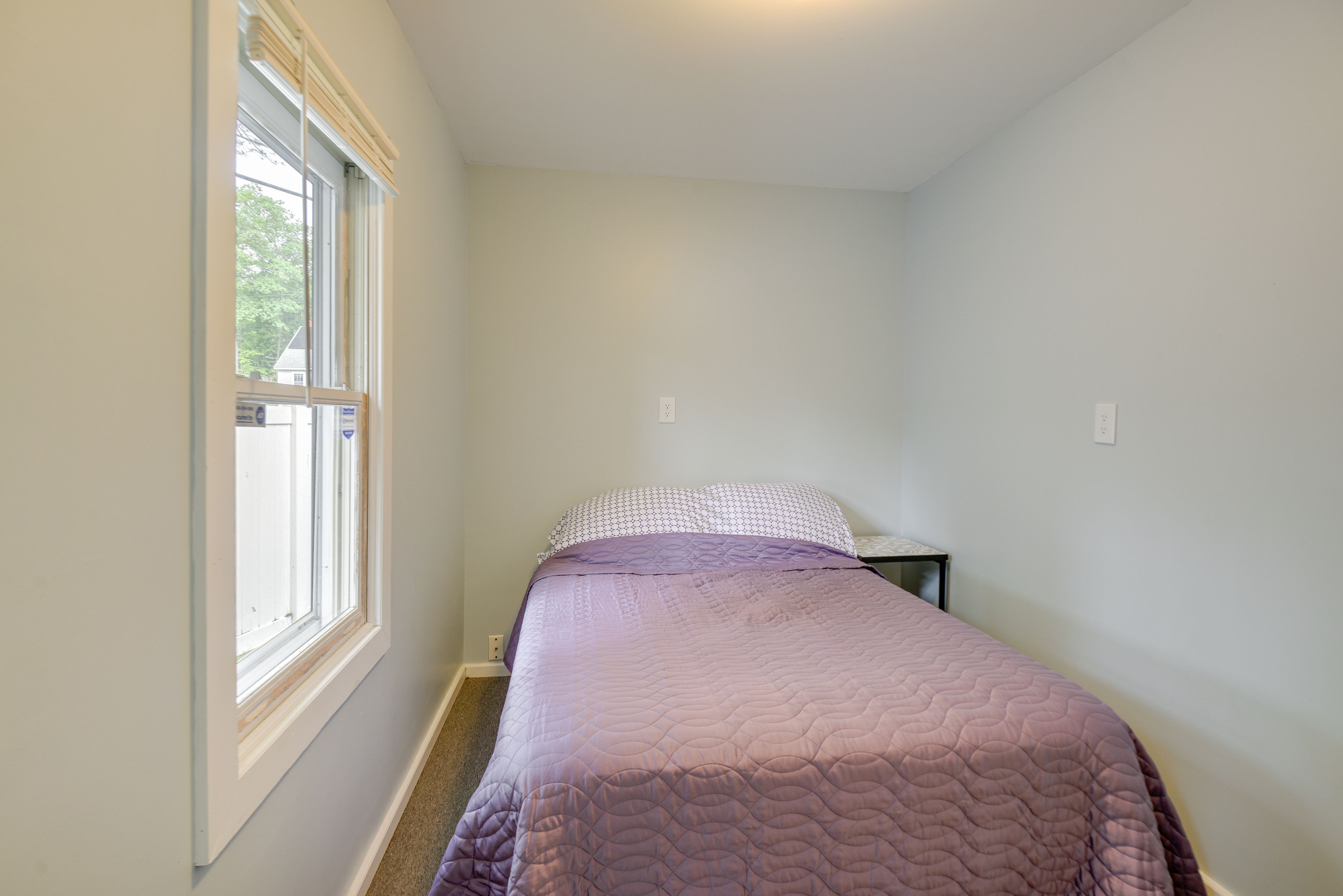 Bedroom | Full Bed | Linens Provided