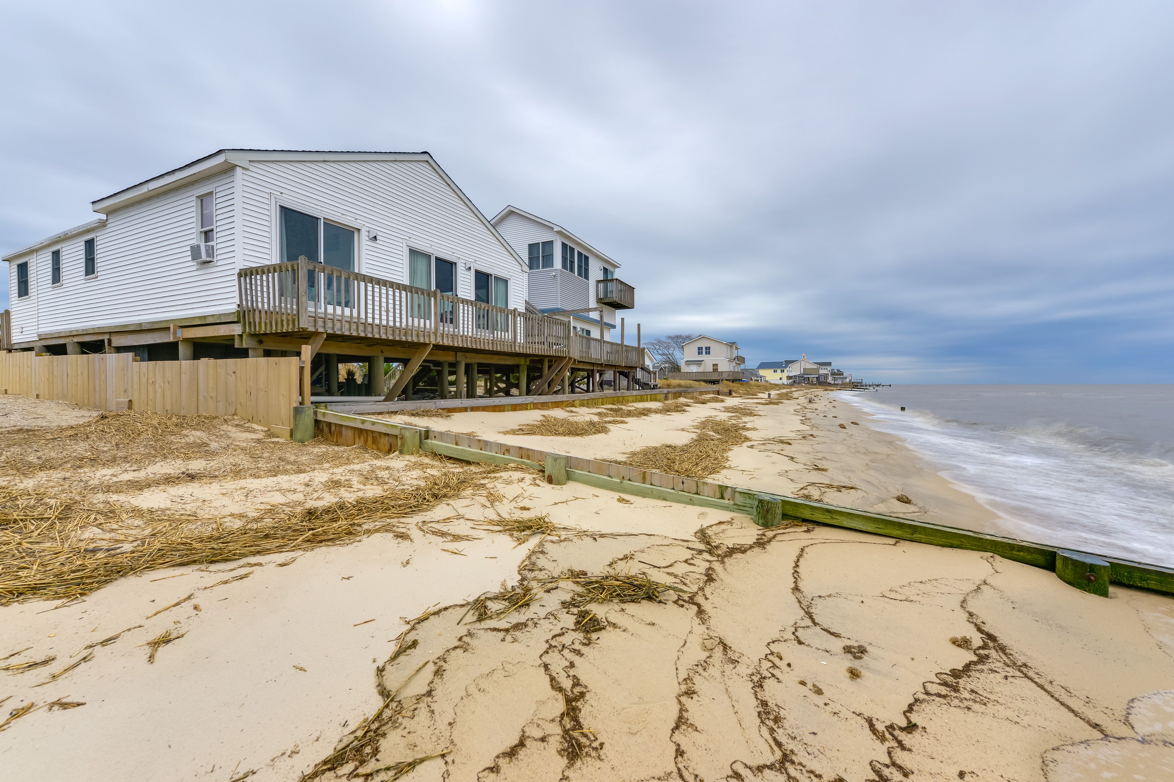 Private Beach | Direct Water Access