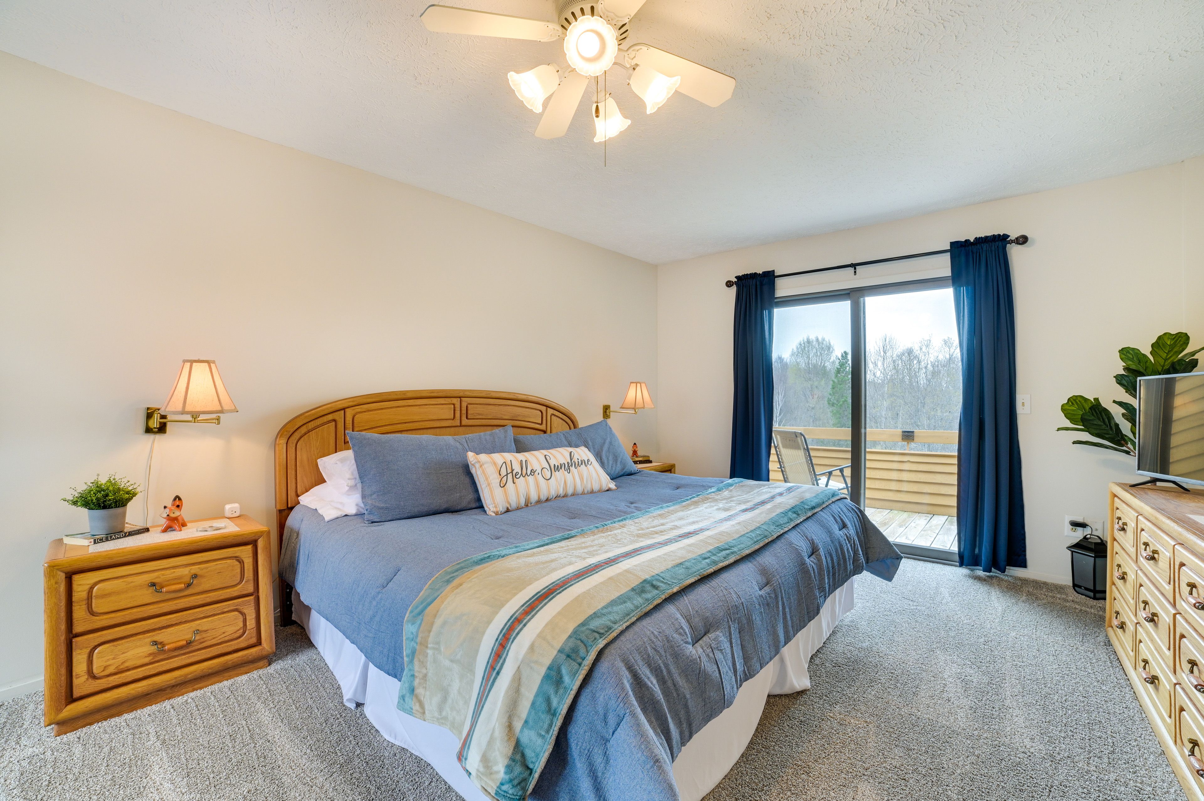 Bedroom Suite | 2nd Floor | King Bed | Twin Daybed | Twin Trundle