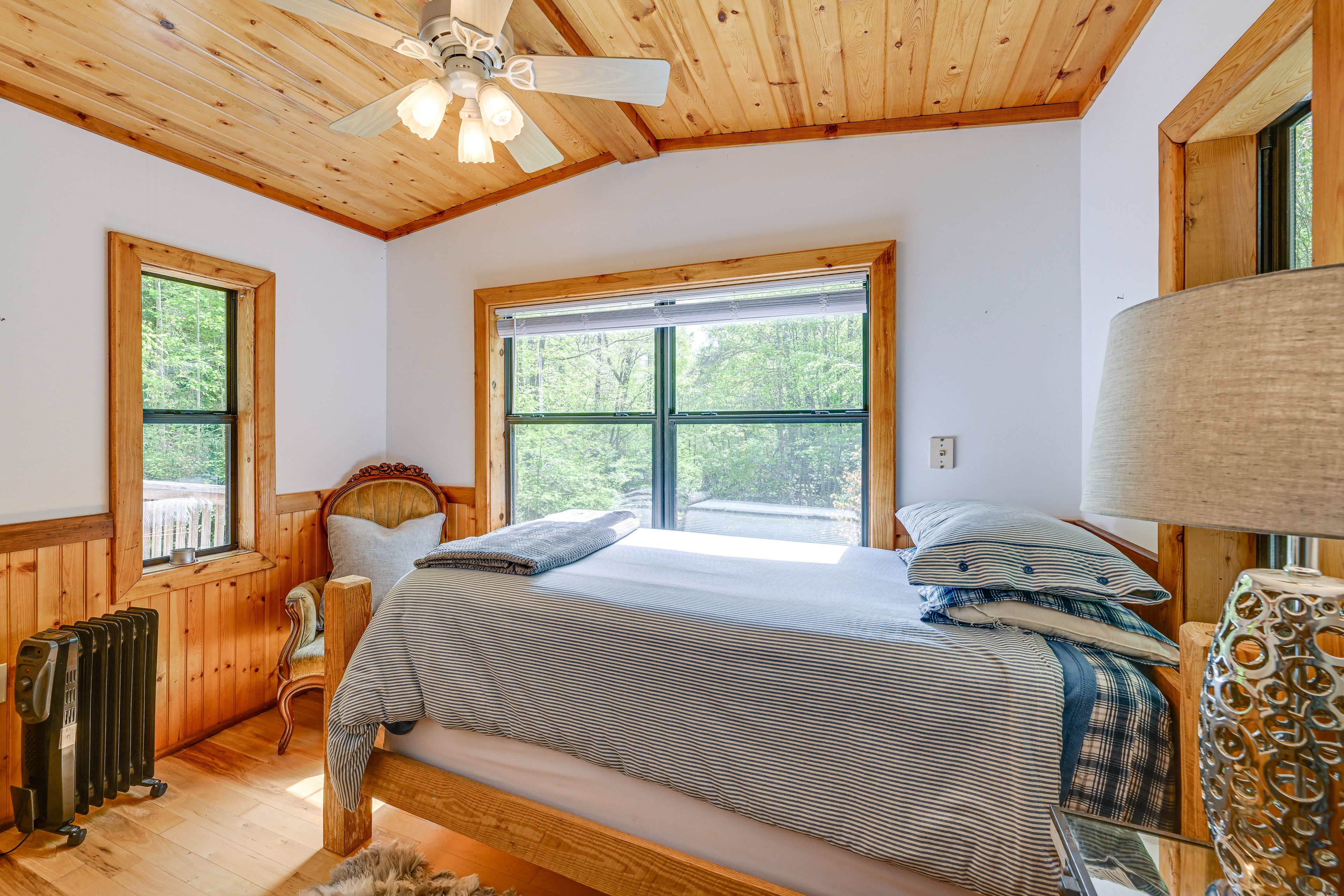 Sunroom | Twin Bed | Main Level